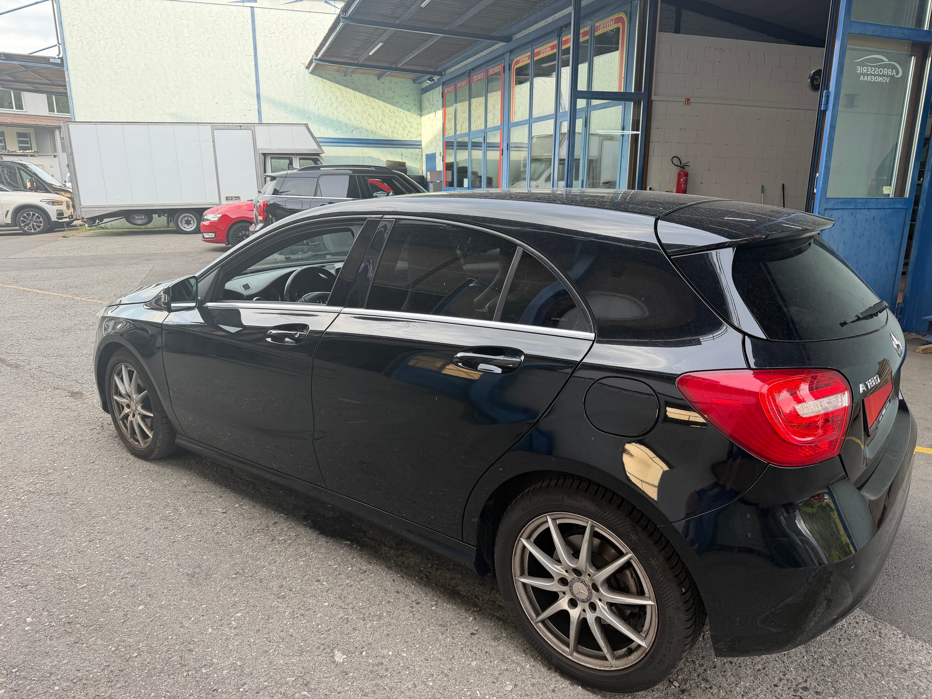 MERCEDES-BENZ A 180 7G-DCT-image-1