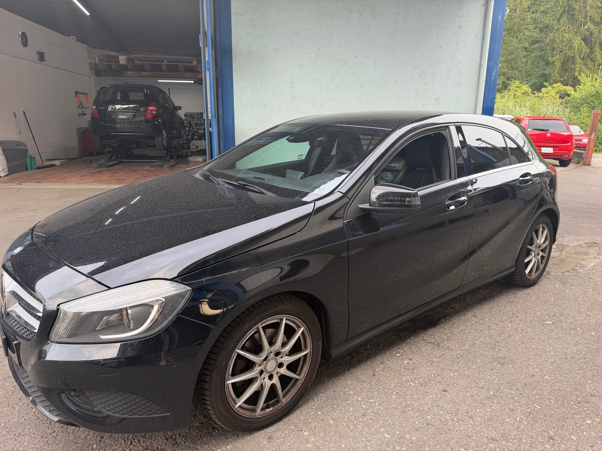 MERCEDES-BENZ A 180 7G-DCT-image-0