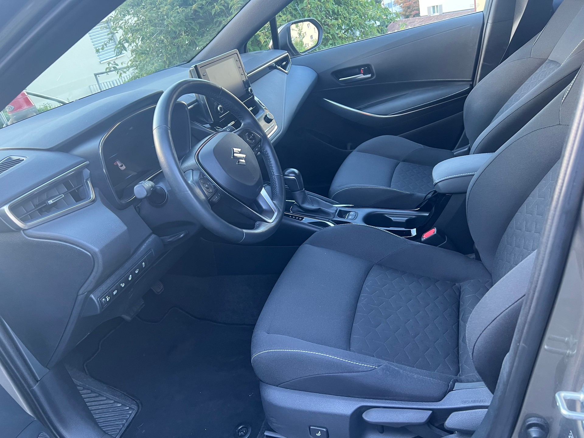 SUZUKI 1.8 Compact Top Hybrid-image-4