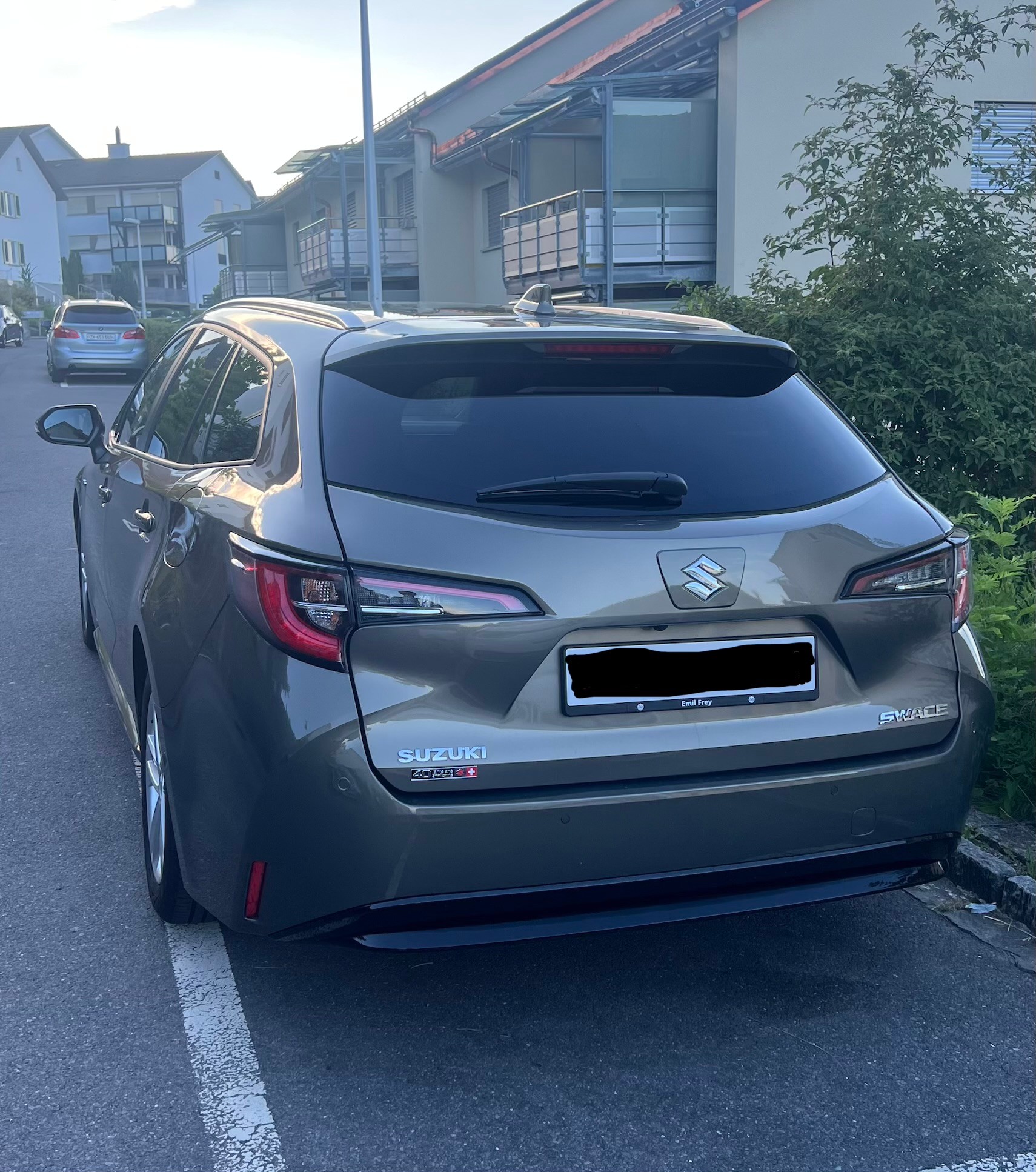 SUZUKI 1.8 Compact Top Hybrid-image-3