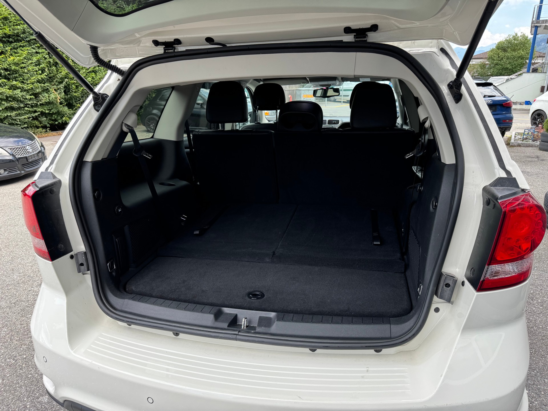 FIAT Freemont 2.0 MJ Lounge AWD Automat-image-11