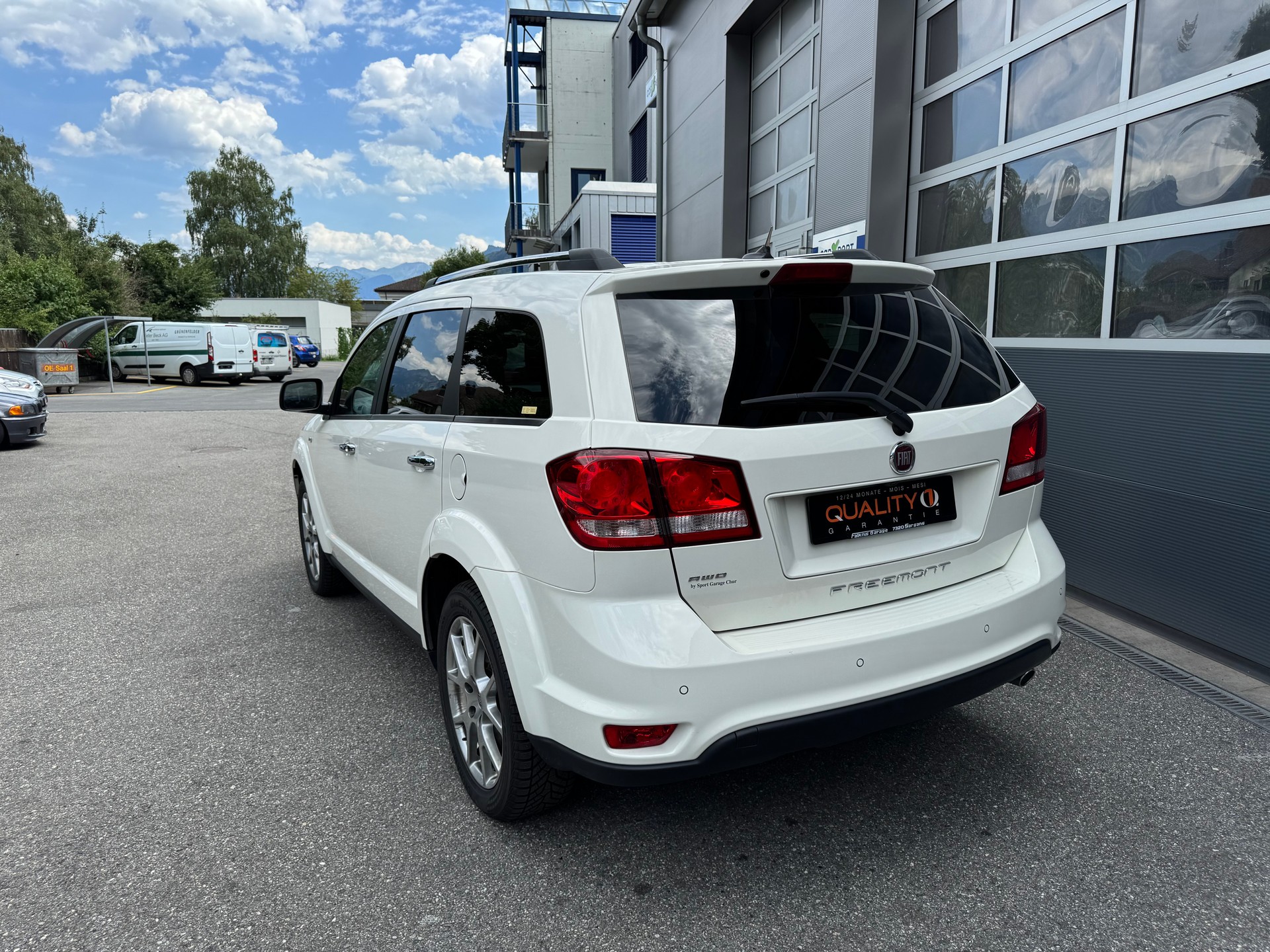 FIAT Freemont 2.0 MJ Lounge AWD Automat-image-2