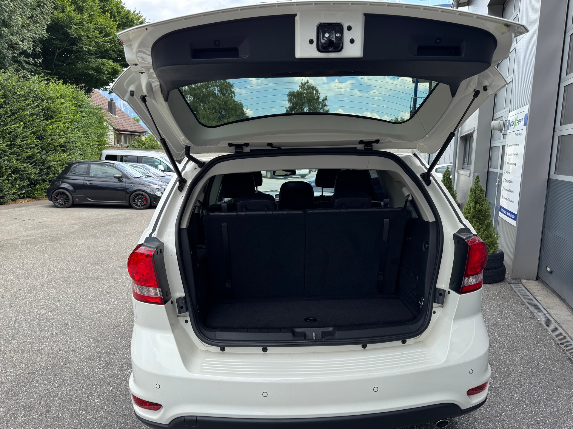 FIAT Freemont 2.0 MJ Lounge AWD Automat-image-9