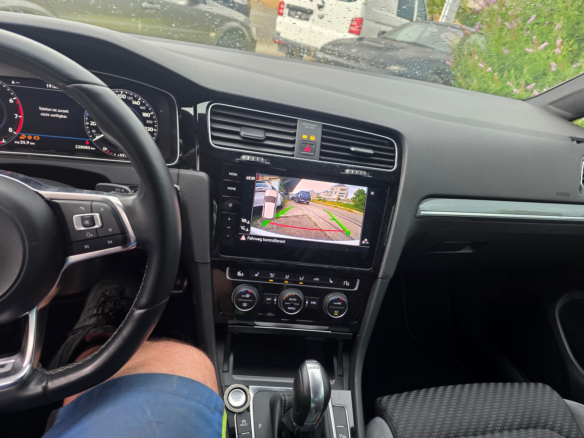 VW Golf 1.4 TSI Comfortline Swiss Line Limited DSG-image-13