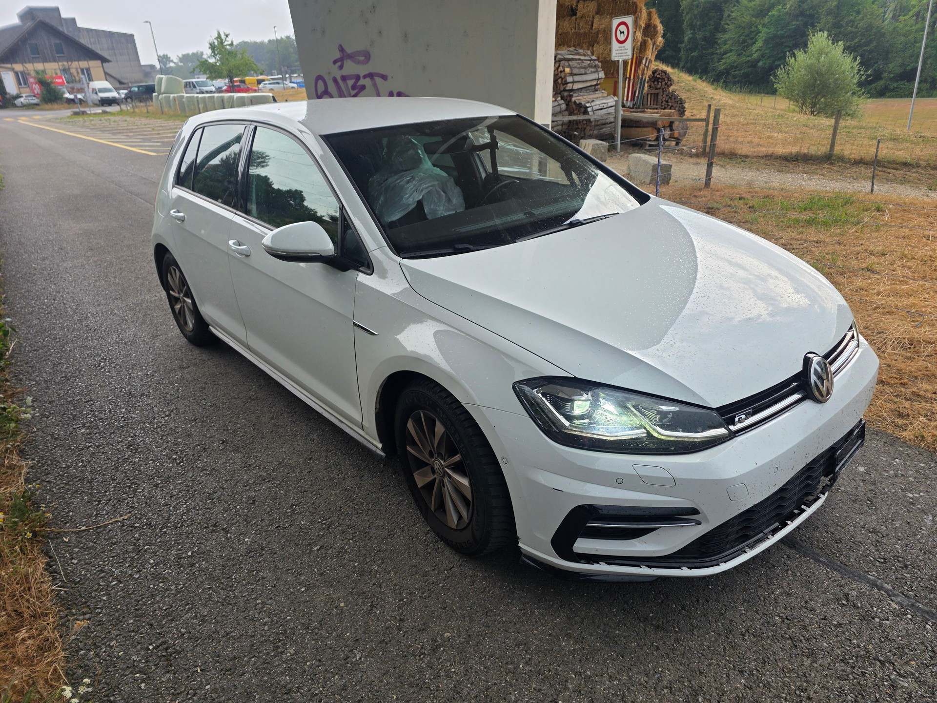 VW Golf 1.4 TSI Comfortline Swiss Line Limited DSG-image-3