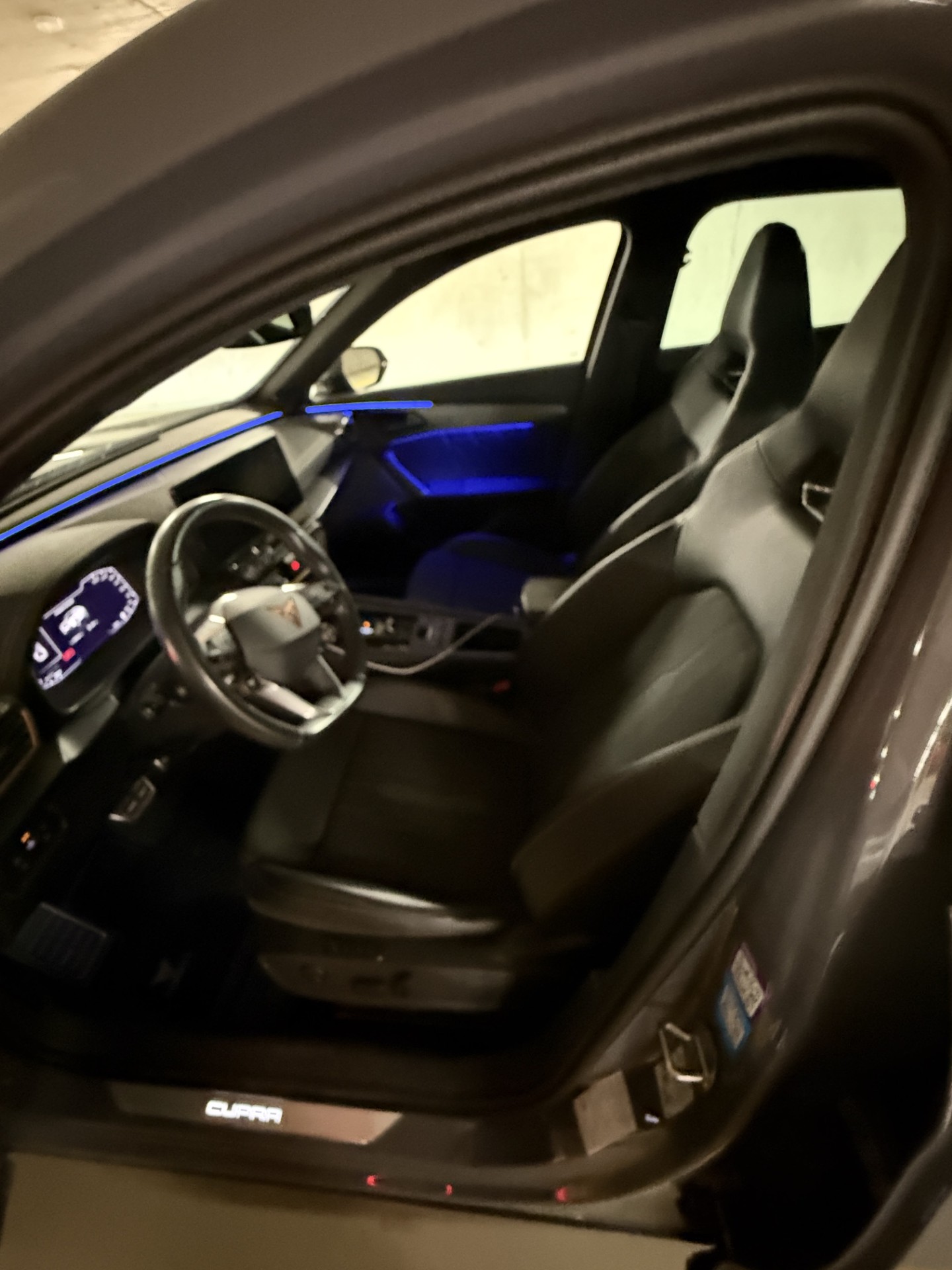 CUPRA 2.0 TSI VZ 4Drive DSG-image-4
