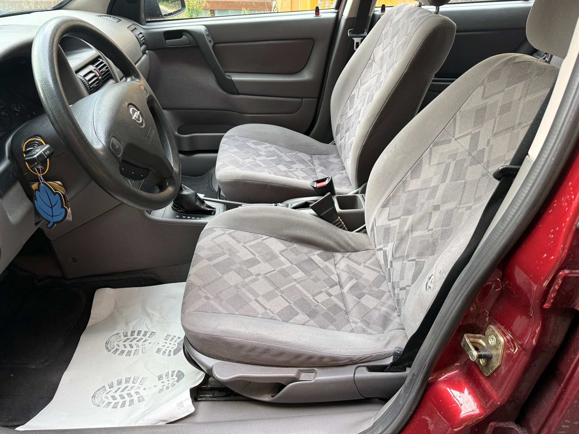OPEL Astra 1.6i 16V Comfort-image-12