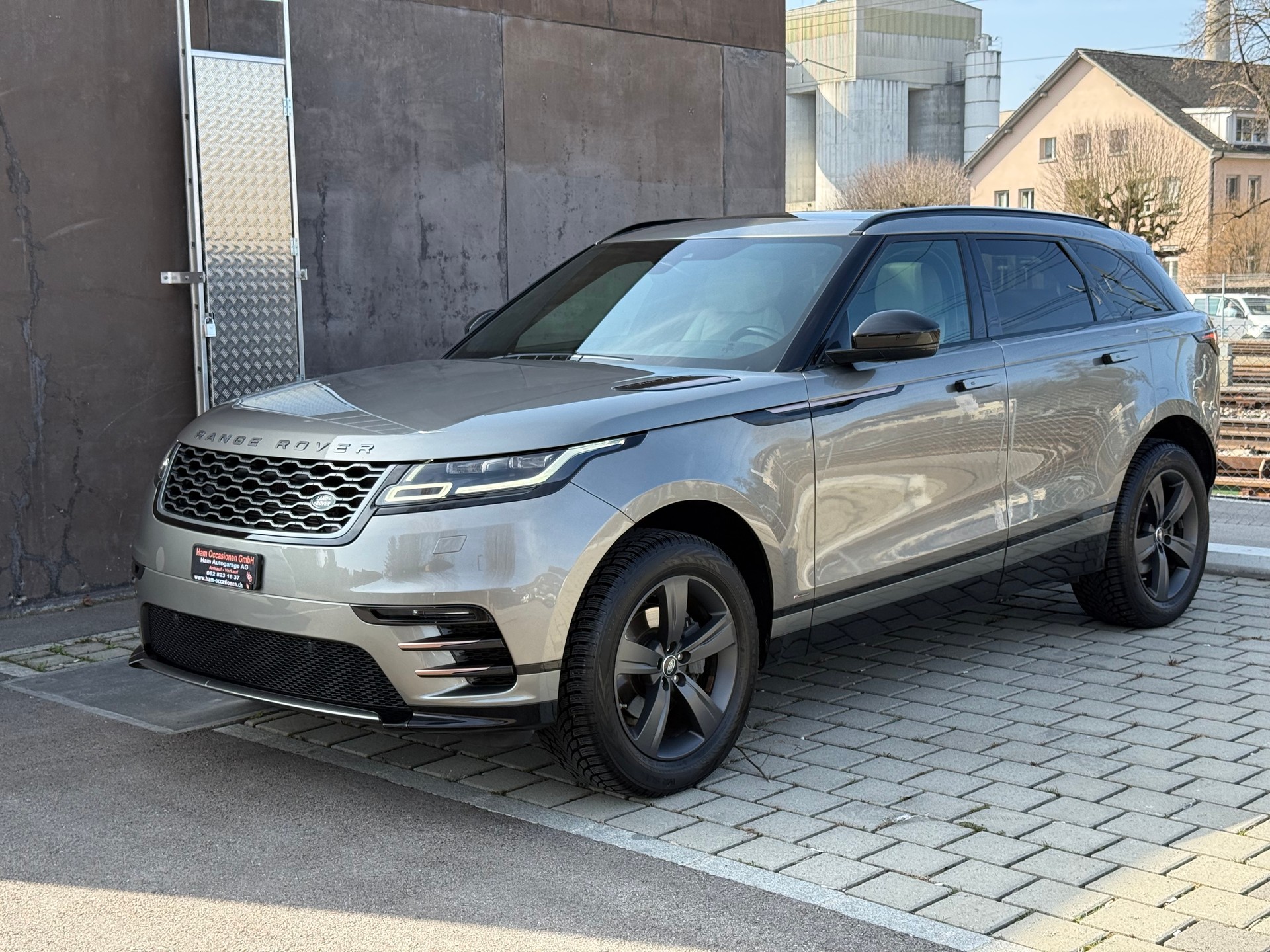 LAND ROVER Range Rover Velar R-Dynamic D 240 S Automatic-image-1