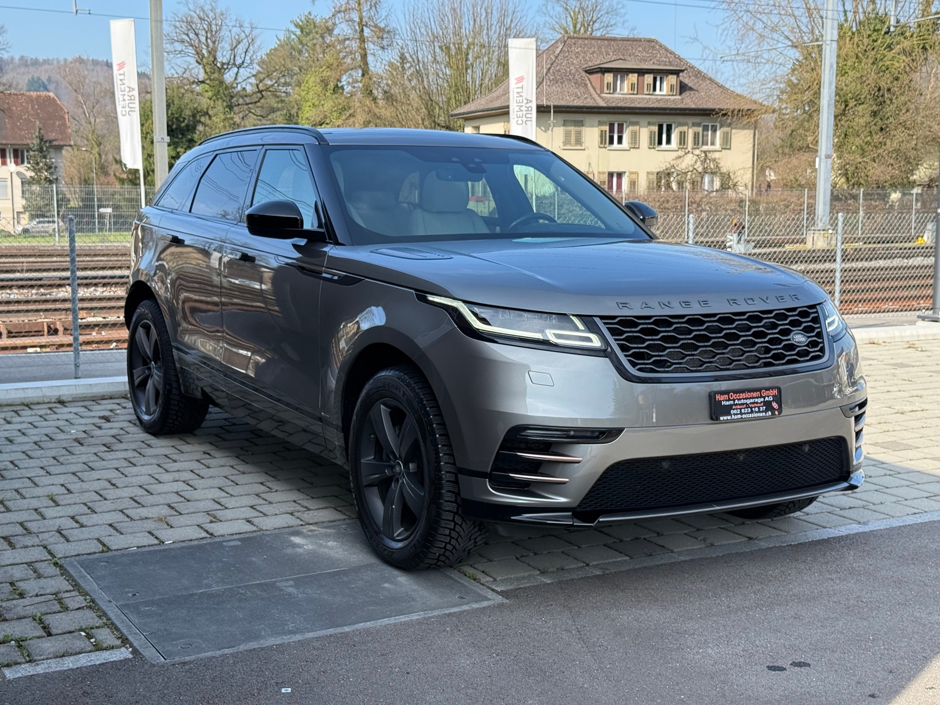 LAND ROVER Range Rover Velar R-Dynamic D 240 S Automatic-image-5