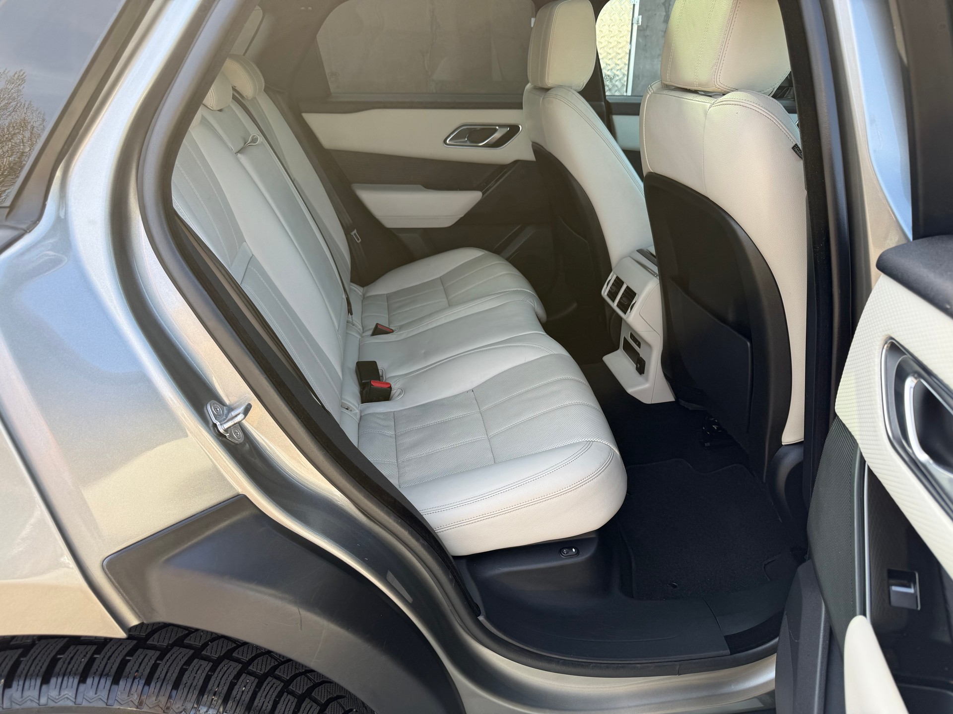 LAND ROVER Range Rover Velar R-Dynamic D 240 S Automatic-image-14