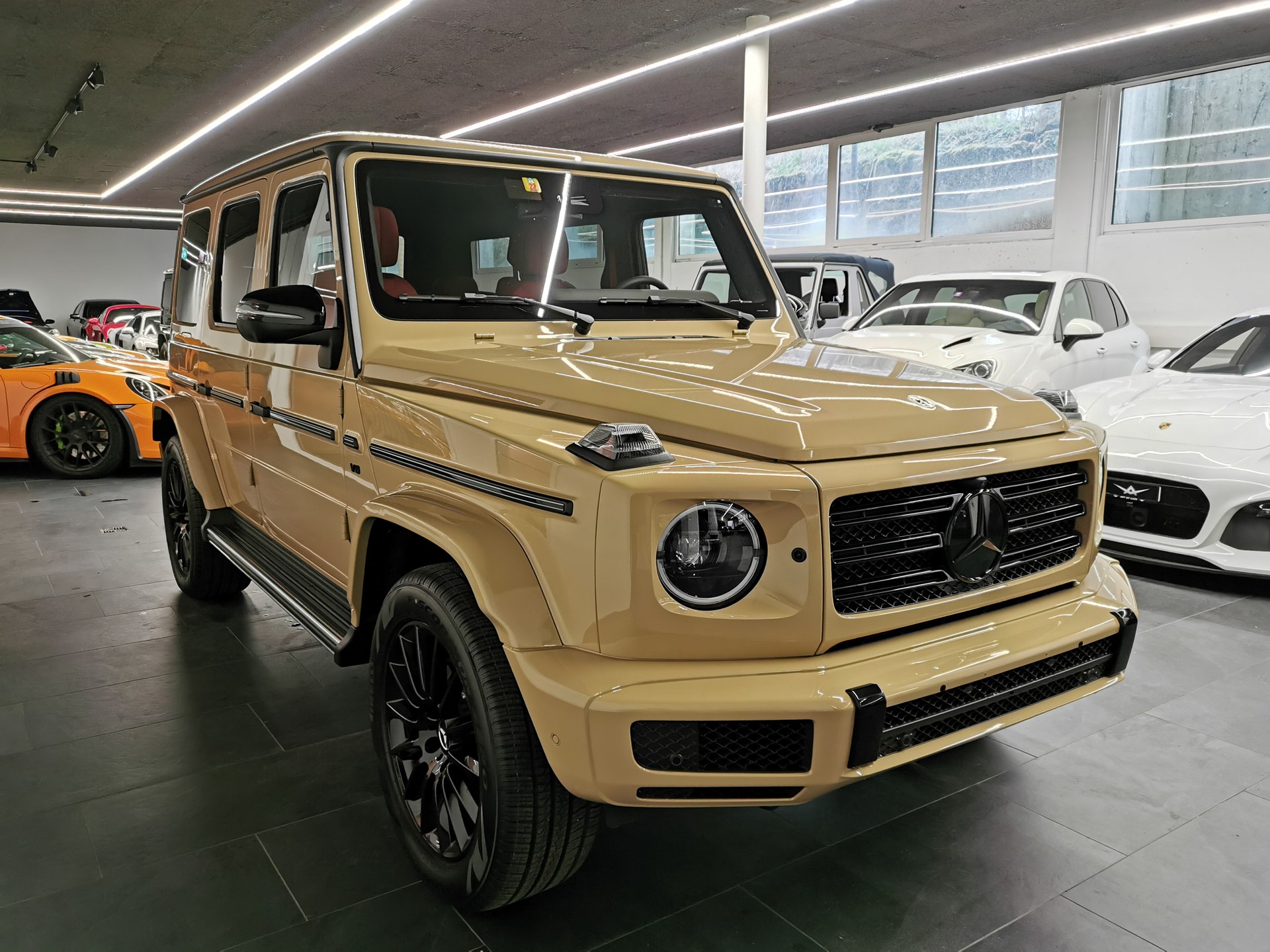 MERCEDES-BENZ G 500 AMG Line 9G-Tronic WÜSTENSAND EXKLUSIVE MANUFAKTUR FINAL EDITION V8 ULTIMATE CARBON DESIGNO VOLL STANDHEIZUNG