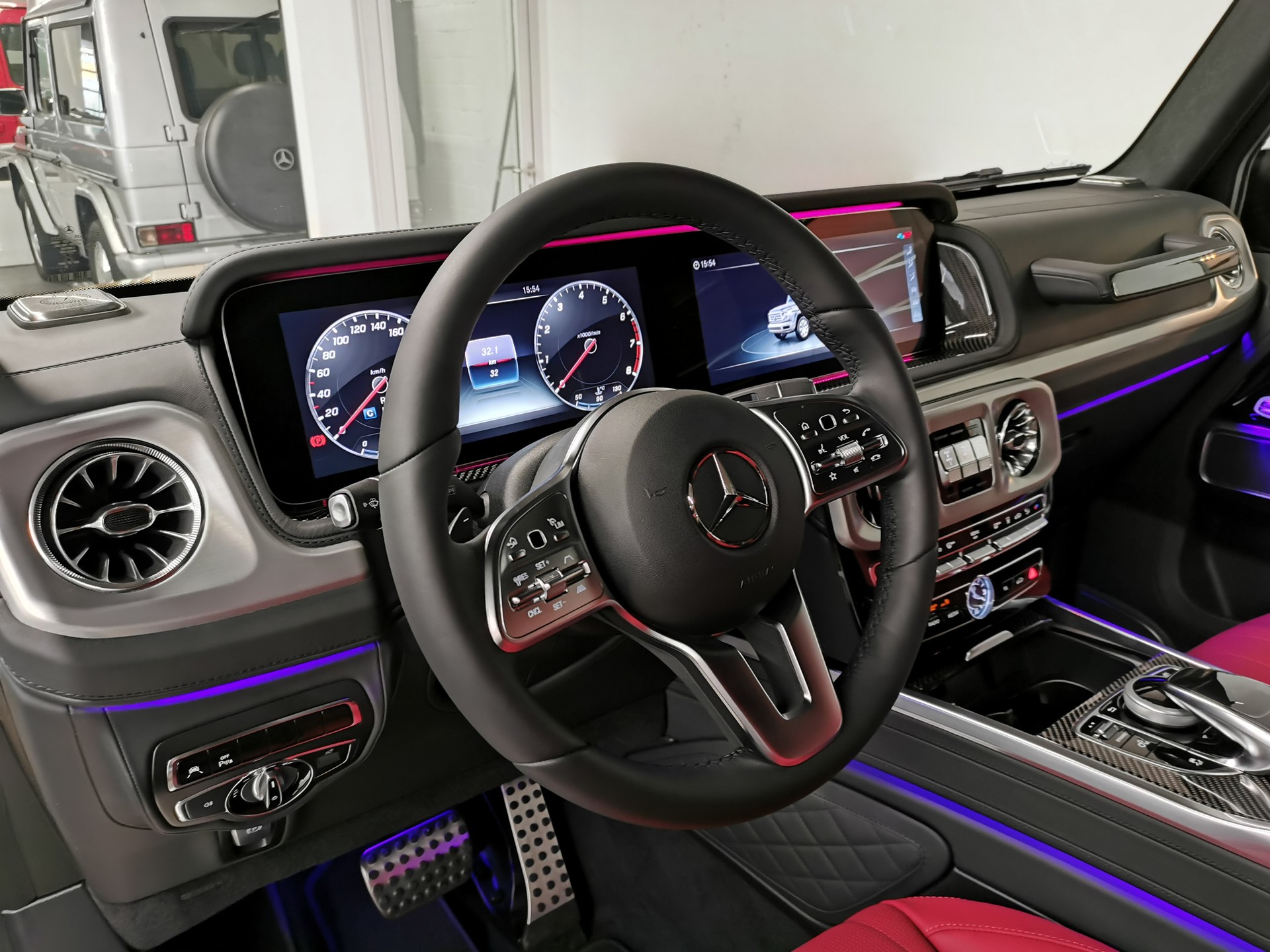 MERCEDES-BENZ G 500 AMG Line 9G-Tronic WÜSTENSAND EXKLUSIVE MANUFAKTUR FINAL EDITION V8 ULTIMATE CARBON DESIGNO VOLL STANDHEIZUNG-image-7
