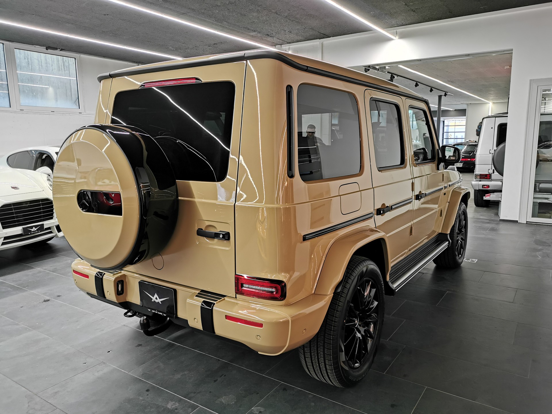 MERCEDES-BENZ G 500 AMG Line 9G-Tronic WÜSTENSAND EXKLUSIVE MANUFAKTUR FINAL EDITION V8 ULTIMATE CARBON DESIGNO VOLL STANDHEIZUNG-image-6