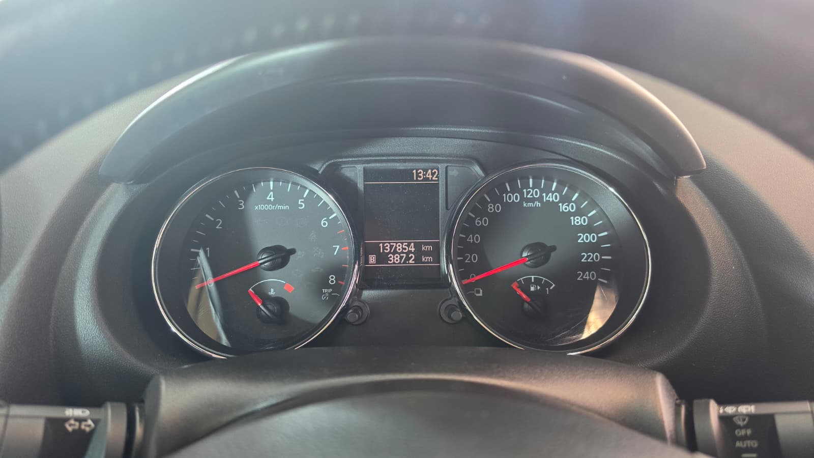 NISSAN Qashqai 2.0 4WD acenta XTronic CVT, Schweizer Fahrzeug, Frisch ab MFK und Frisch ab Service, 8-fach Bereift-image-8