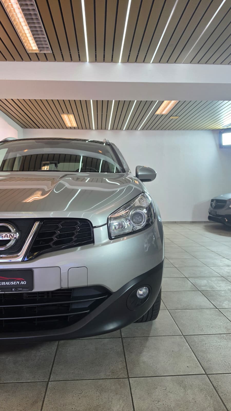NISSAN Qashqai 2.0 4WD acenta XTronic CVT, Schweizer Fahrzeug, Frisch ab MFK und Frisch ab Service, 8-fach Bereift-image-2