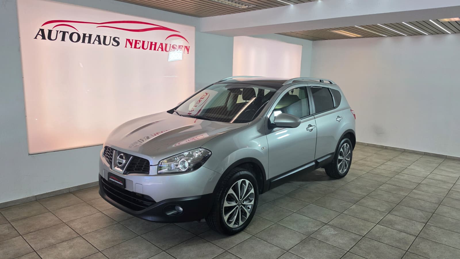 NISSAN Qashqai 2.0 4WD acenta XTronic CVT, Schweizer Fahrzeug, Frisch ab MFK und Frisch ab Service, 8-fach Bereift-image-0