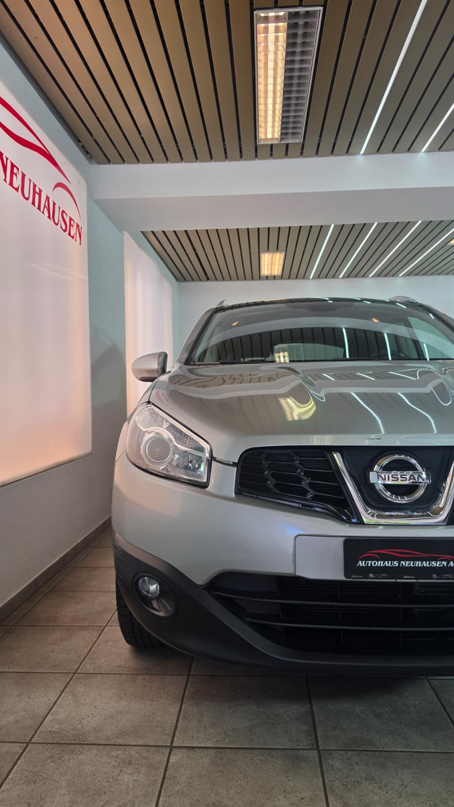 NISSAN Qashqai 2.0 4WD acenta XTronic CVT, Schweizer Fahrzeug, Frisch ab MFK und Frisch ab Service, 8-fach Bereift-image-3