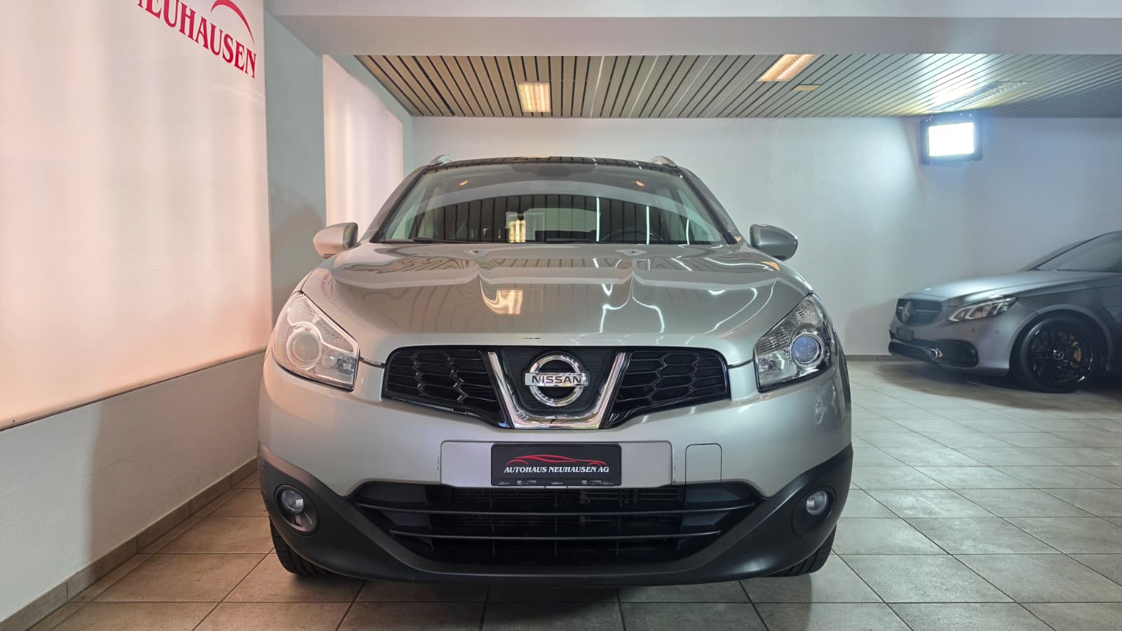 NISSAN Qashqai 2.0 4WD acenta XTronic CVT, Schweizer Fahrzeug, Frisch ab MFK und Frisch ab Service, 8-fach Bereift-image-1