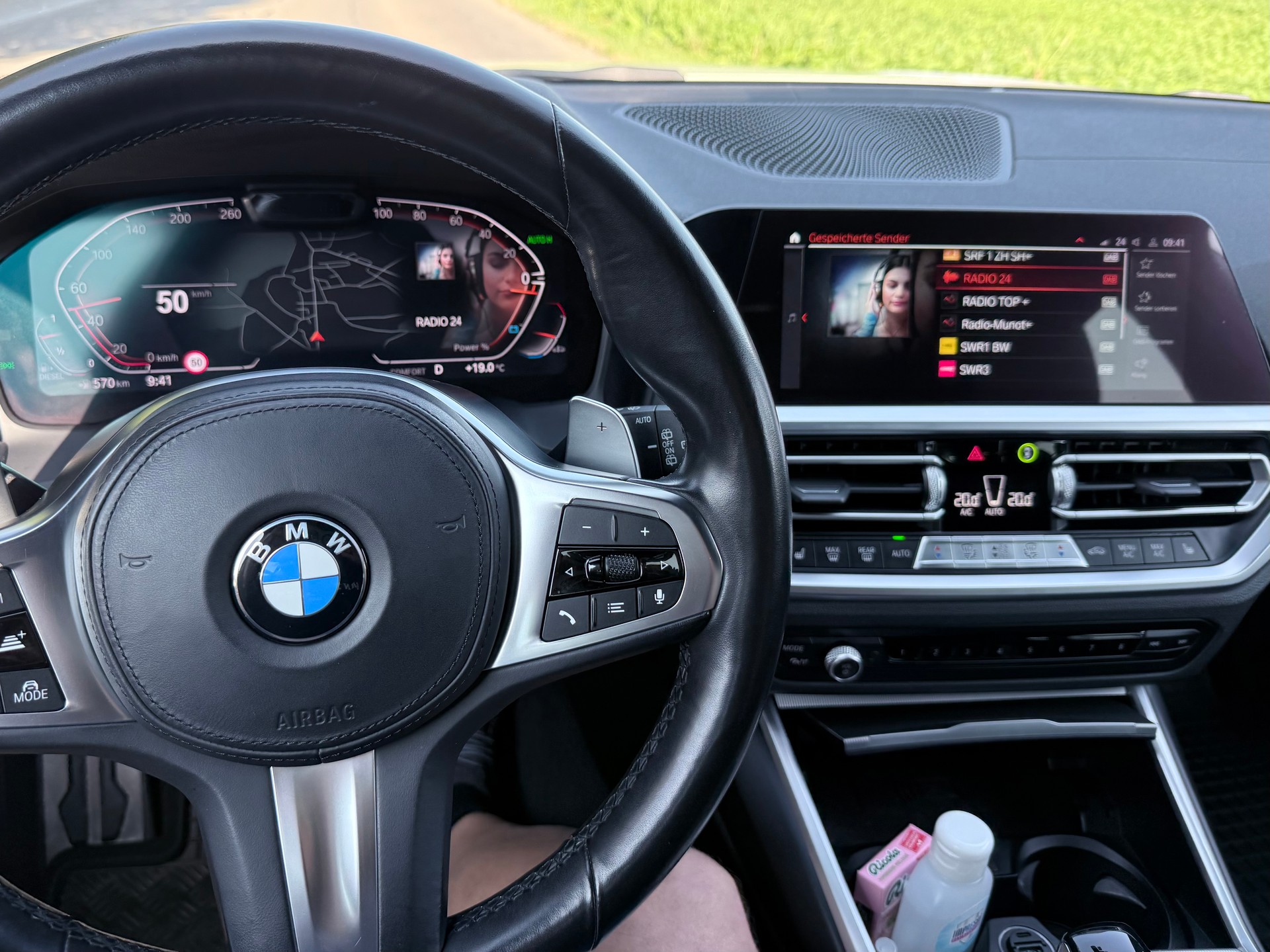 BMW 320d xDrive 48V Touring M Sportpaket - Topausstattung-image-5