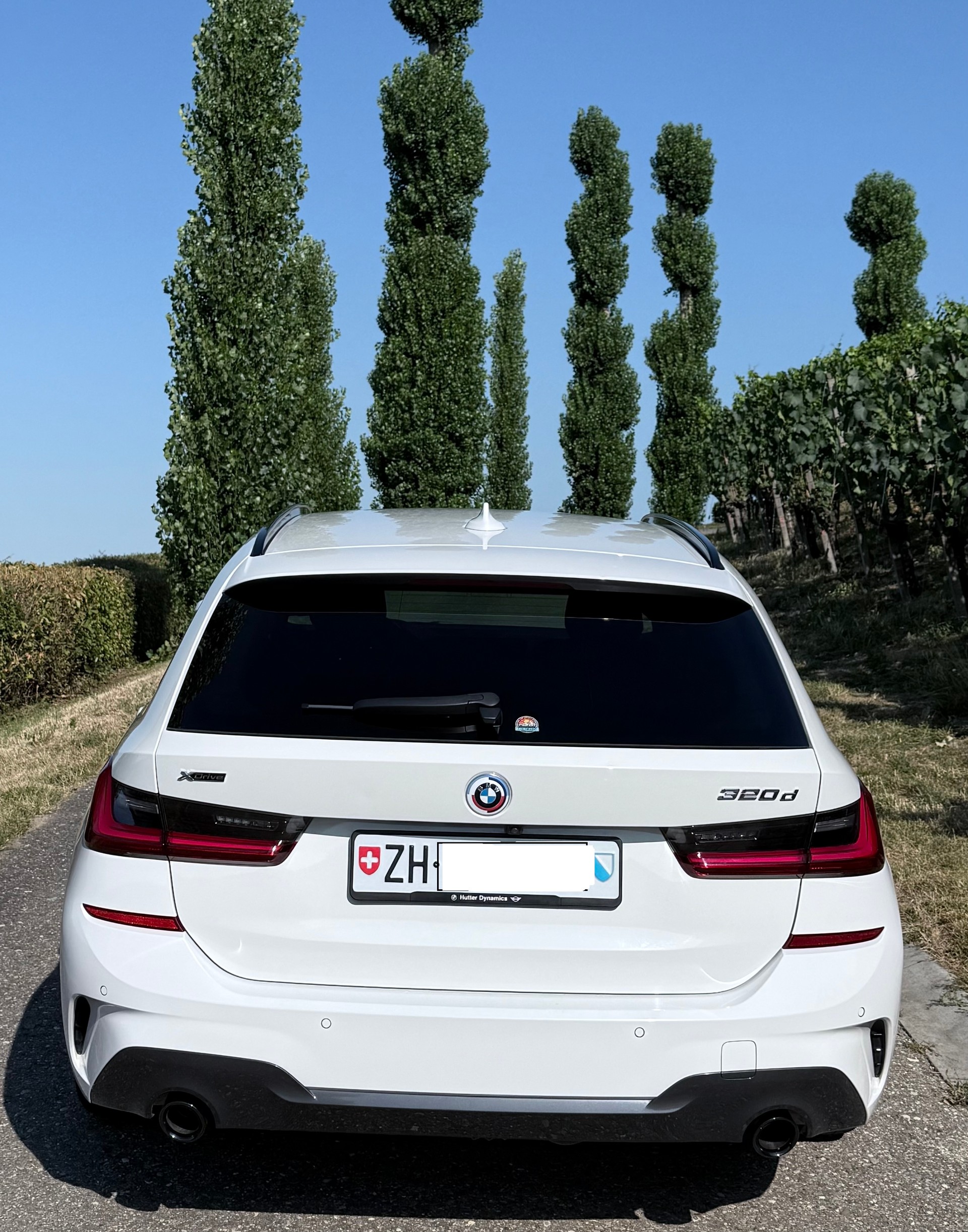 BMW 320d xDrive 48V Touring M Sportpaket - Topausstattung-image-1