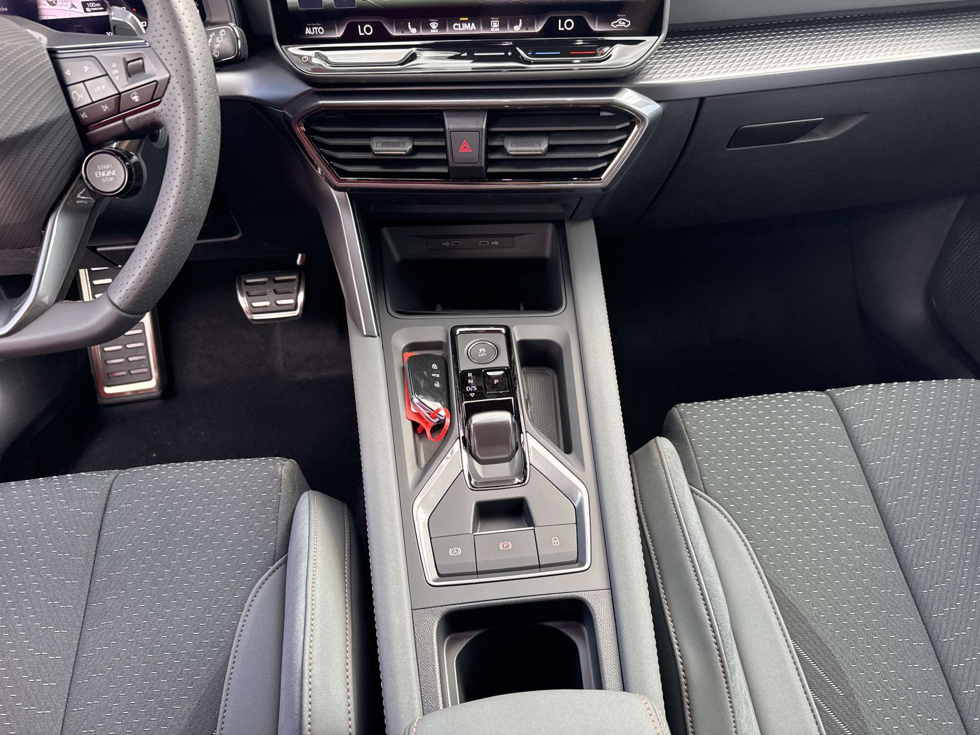 CUPRA Formentor 2.0 TSi Extreme 333PS 4Drive DSG-Automat-image-11