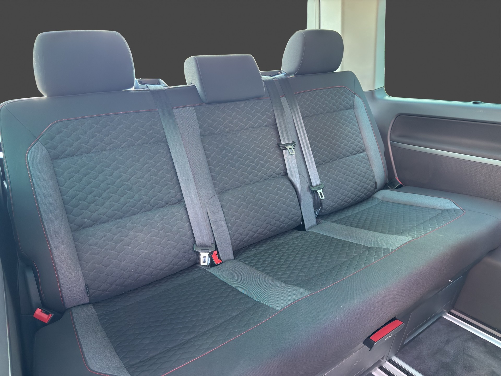 VW T6 Multivan 2.0 TDI 199 Comfortline DSG 4m-image-13