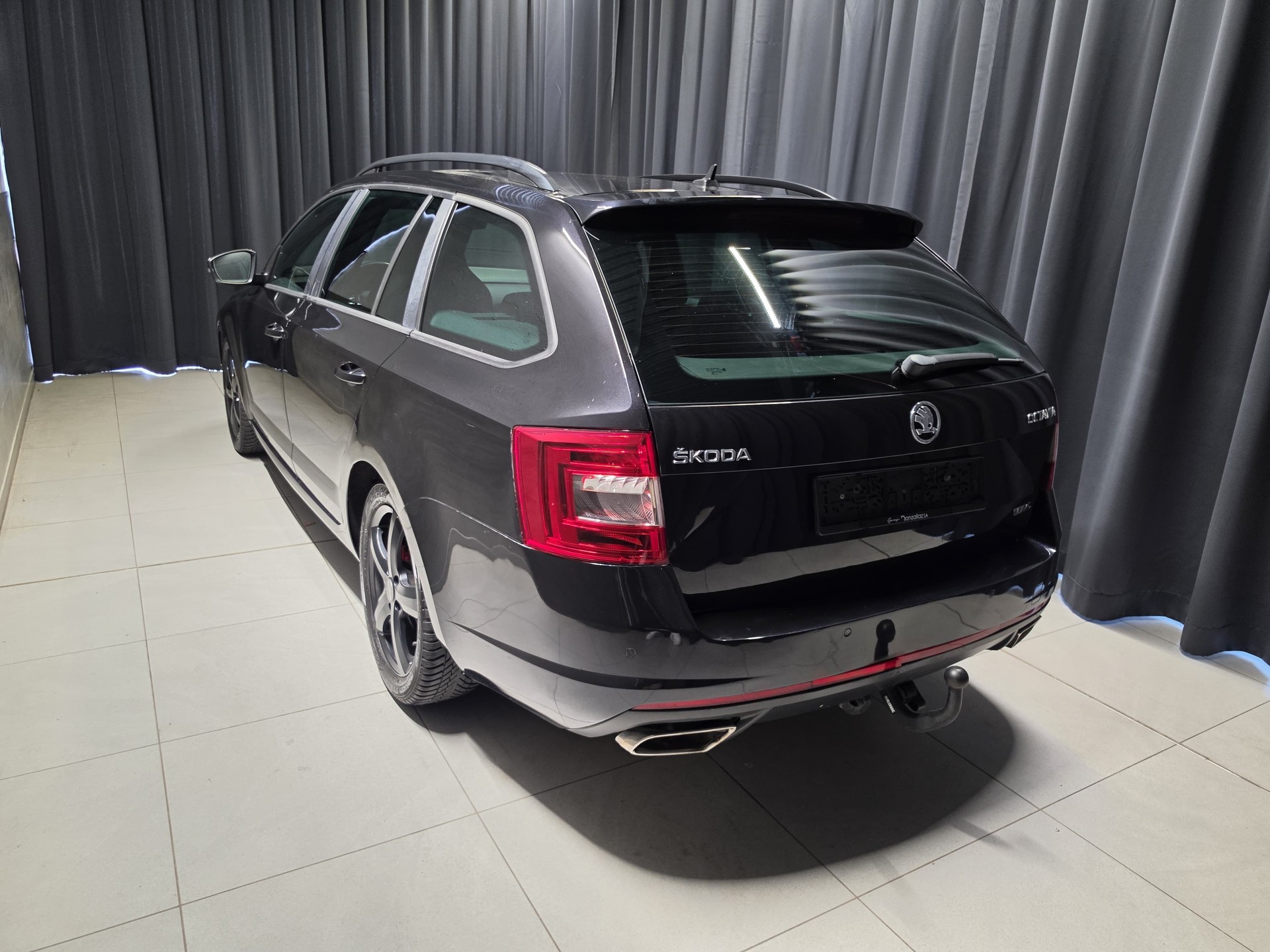 SKODA Octavia Combi 2.0 TSI RS(50)(M)-image-5