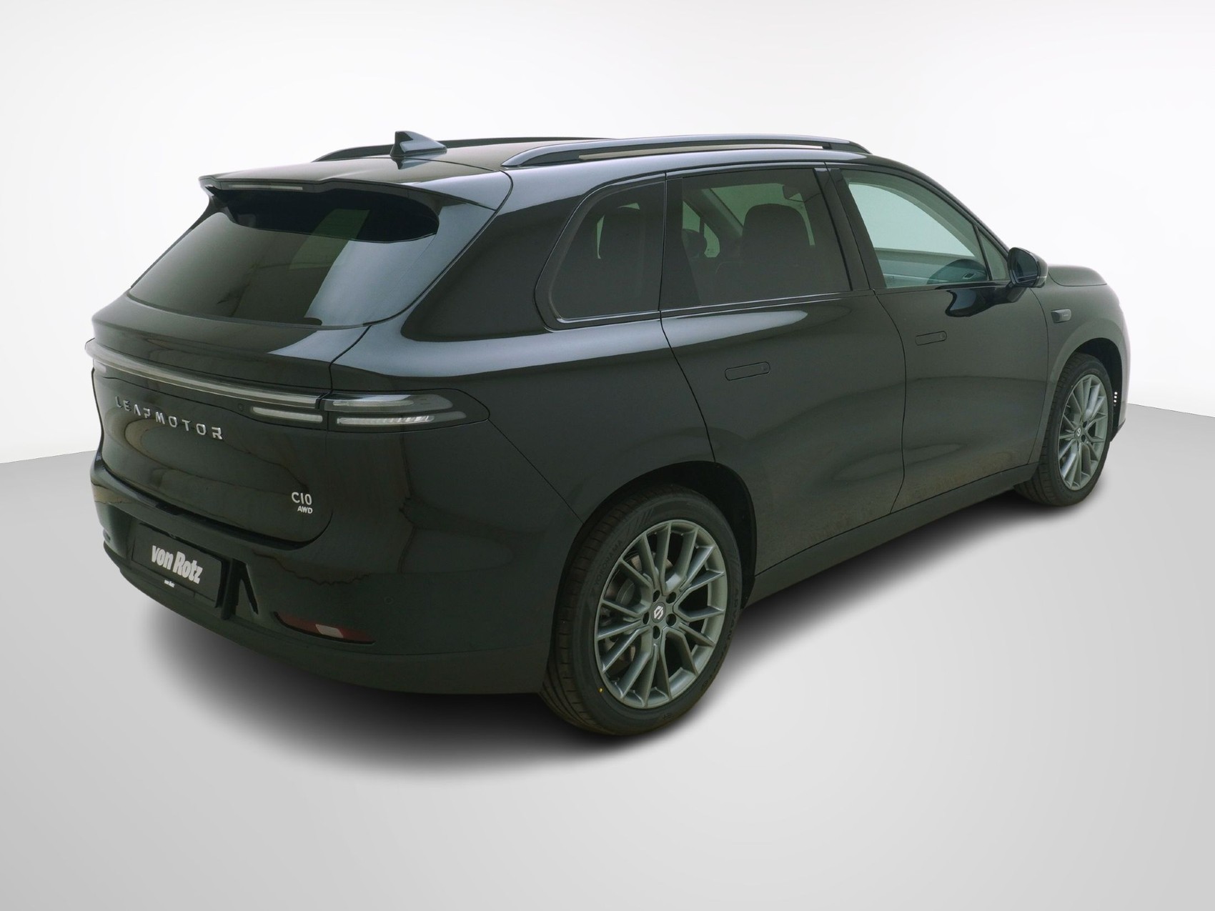 LEAPMOTOR C10 Design Pro MAX AWD-image-4