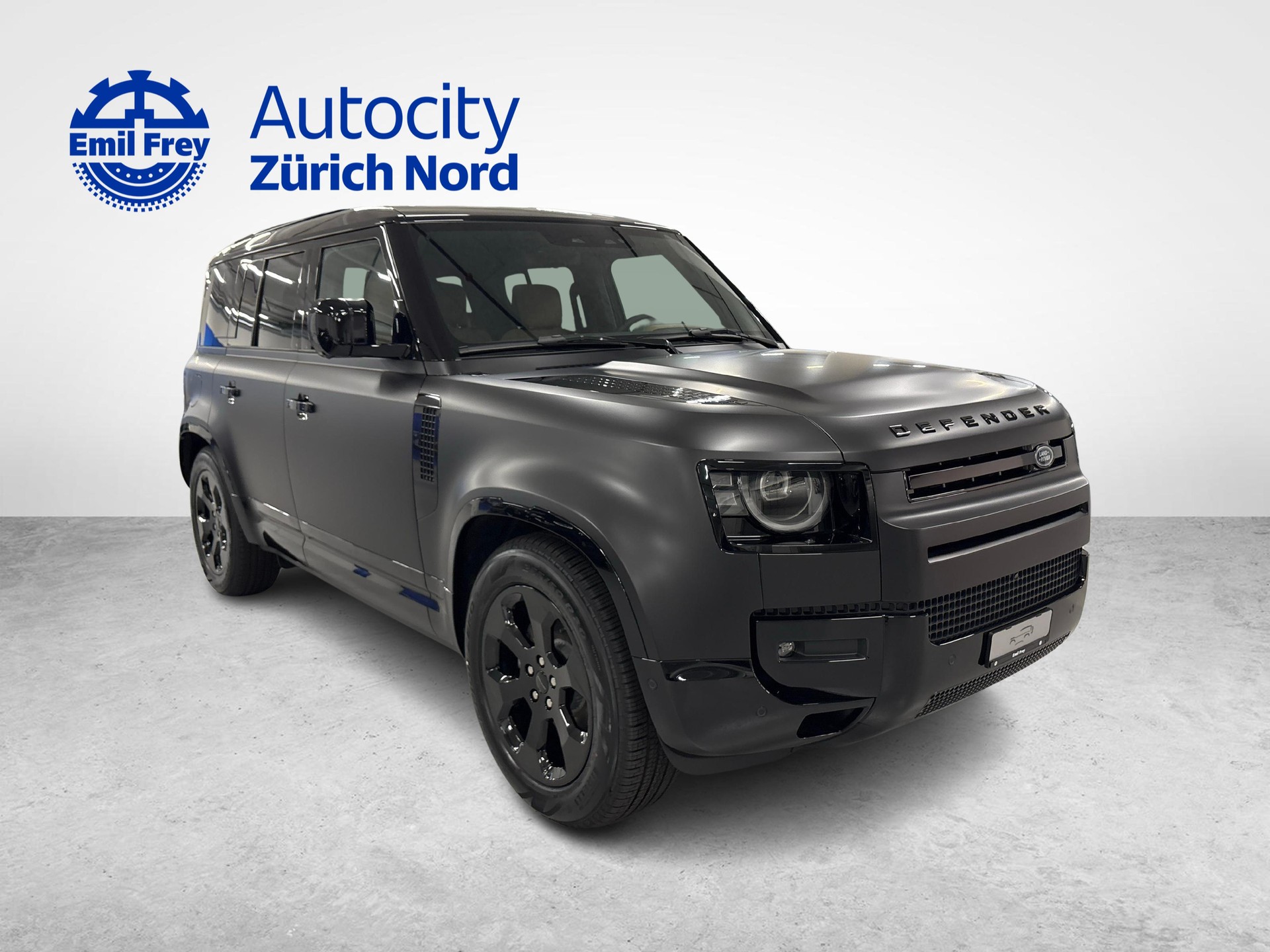LAND ROVER Defender 110 3.0 D I6 250 X-Dynamic SE-image-6