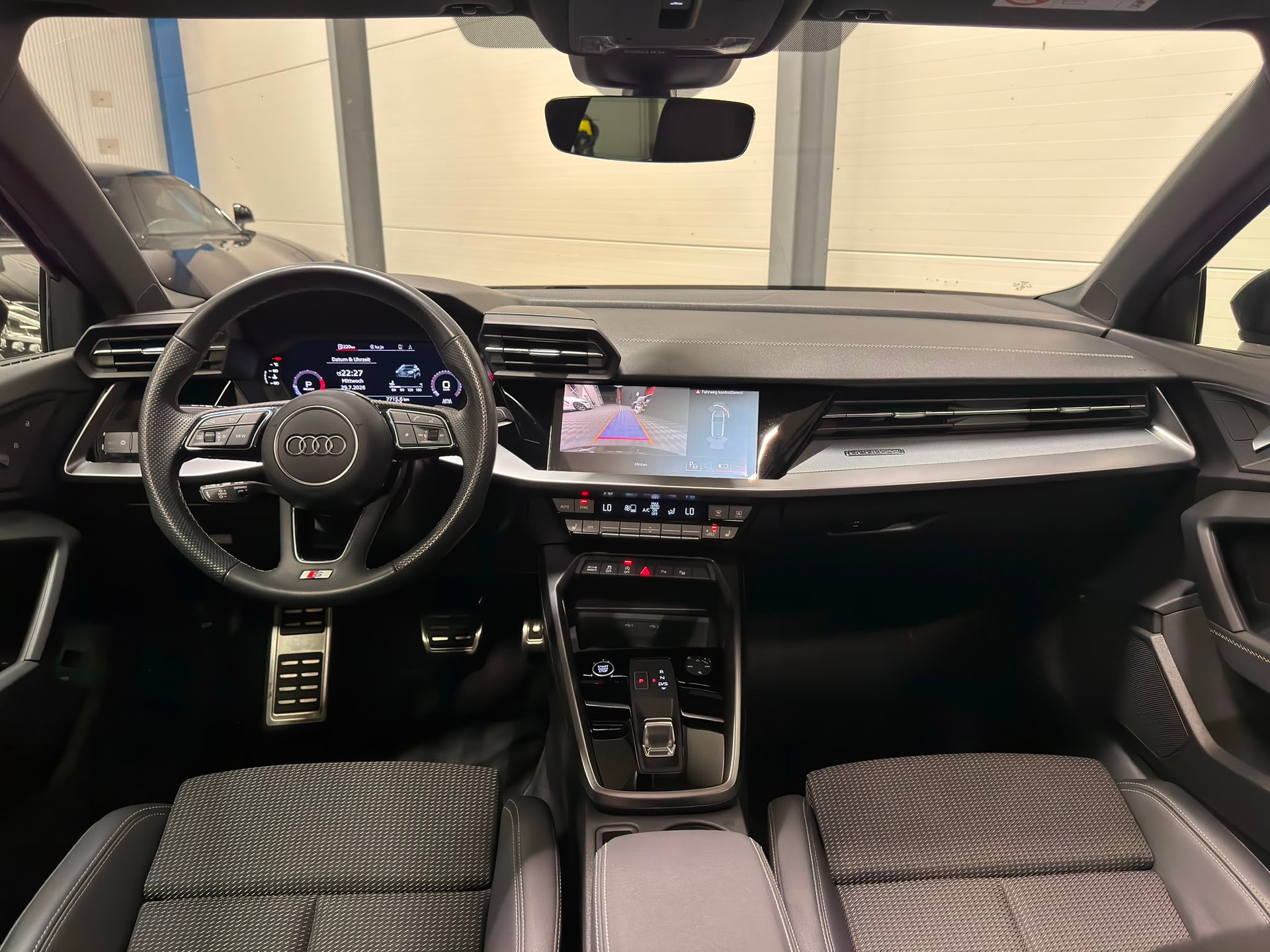 AUDI A3 Sportback 2.0 40 TFSI S Line quattro S-Tronic-image-7