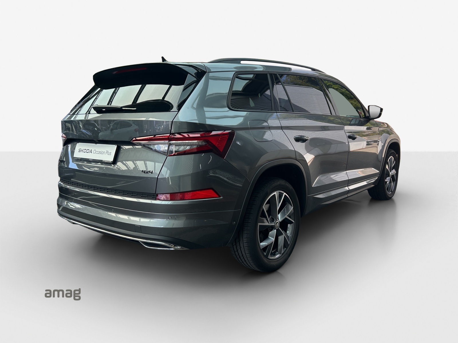 SKODA Kodiaq 2.0 TSI 4x4 SportLine-image-4
