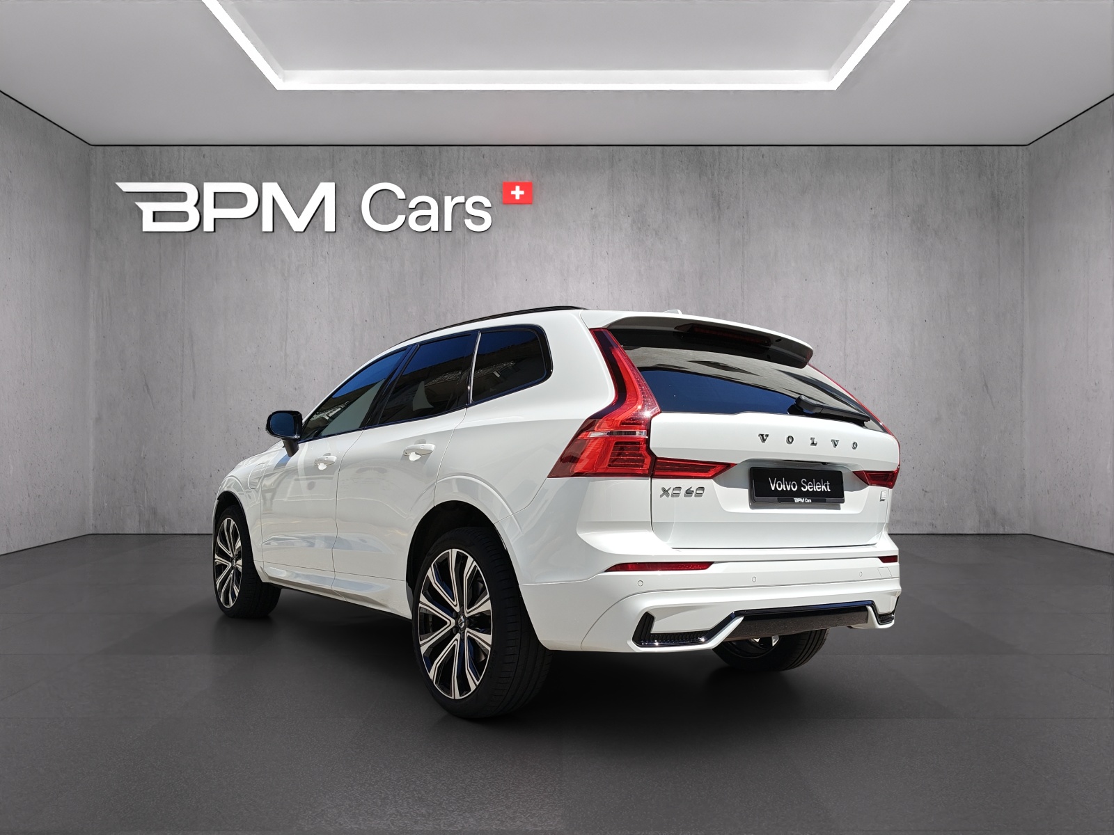 VOLVO XC60 2.0 T8 TE R-Design eAWD-image-3