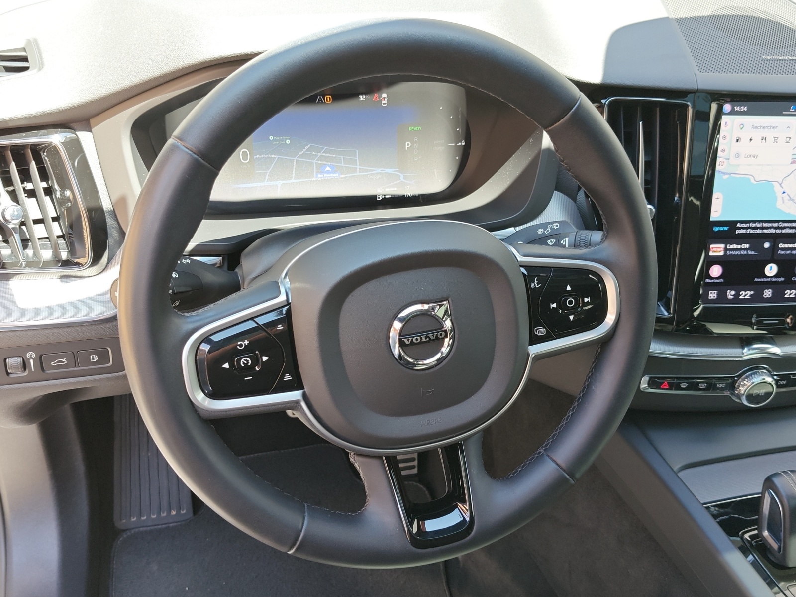 VOLVO XC60 2.0 T8 TE R-Design eAWD-image-7