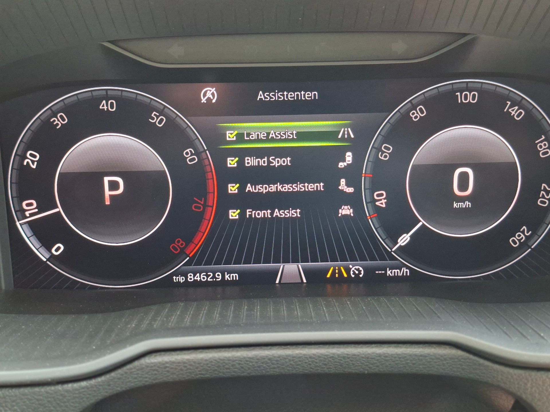 SKODA Octavia Combi 2.0 TSI Style 4x4 DSG *8-fach bereift+Anhängerkupplung*-image-9
