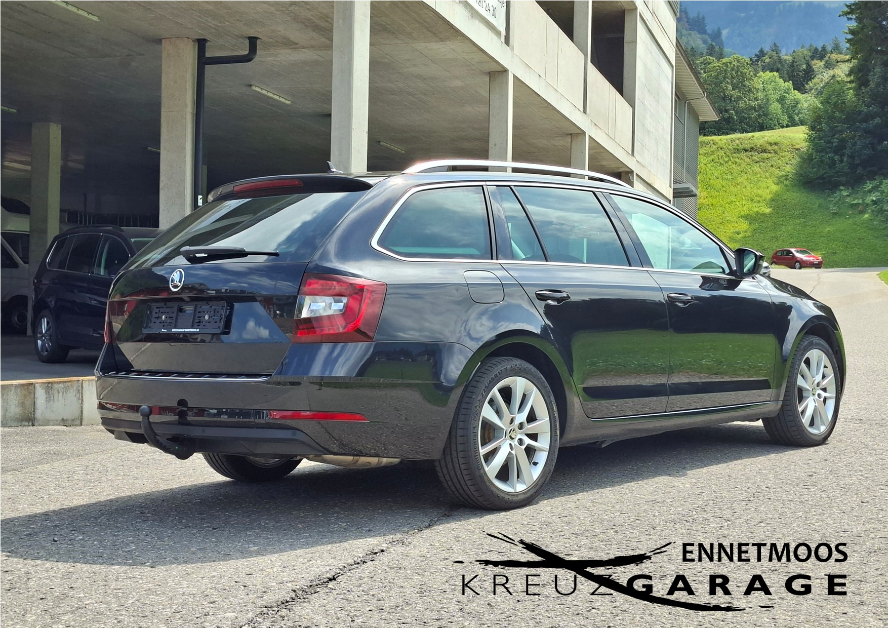 SKODA Octavia Combi 2.0 TSI Style 4x4 DSG *8-fach bereift+Anhängerkupplung*-image-5