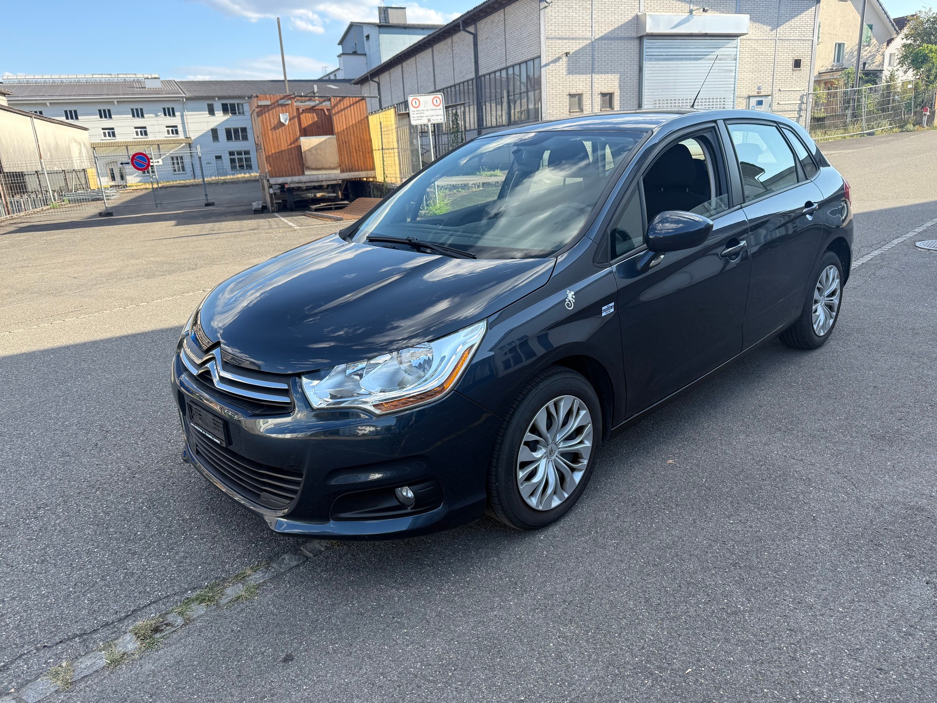 CITROEN C4 1.2 Pure Tech Feel-image-1