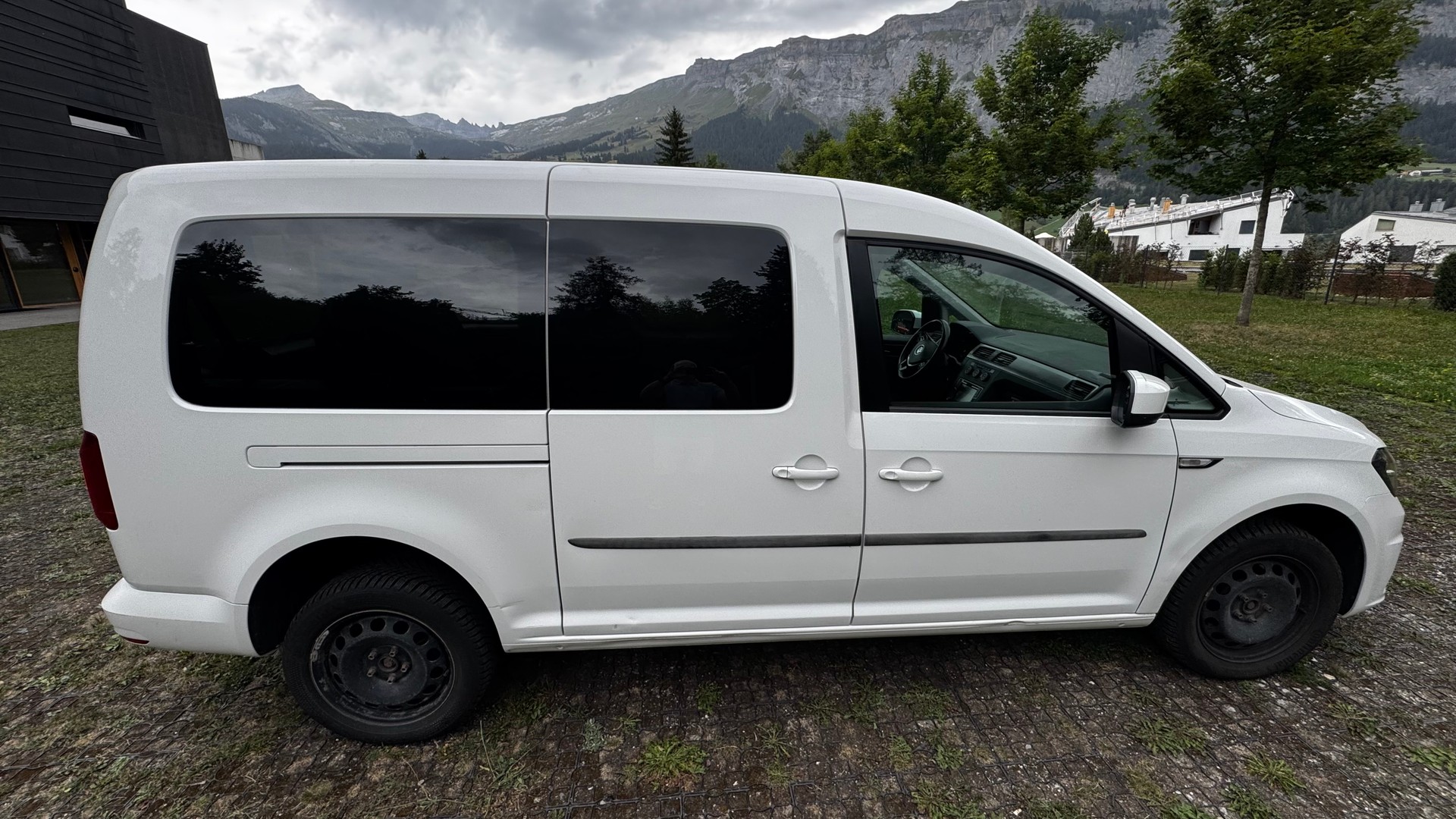 VW Maxi 2.0 TDI Trendline 4m-image-3