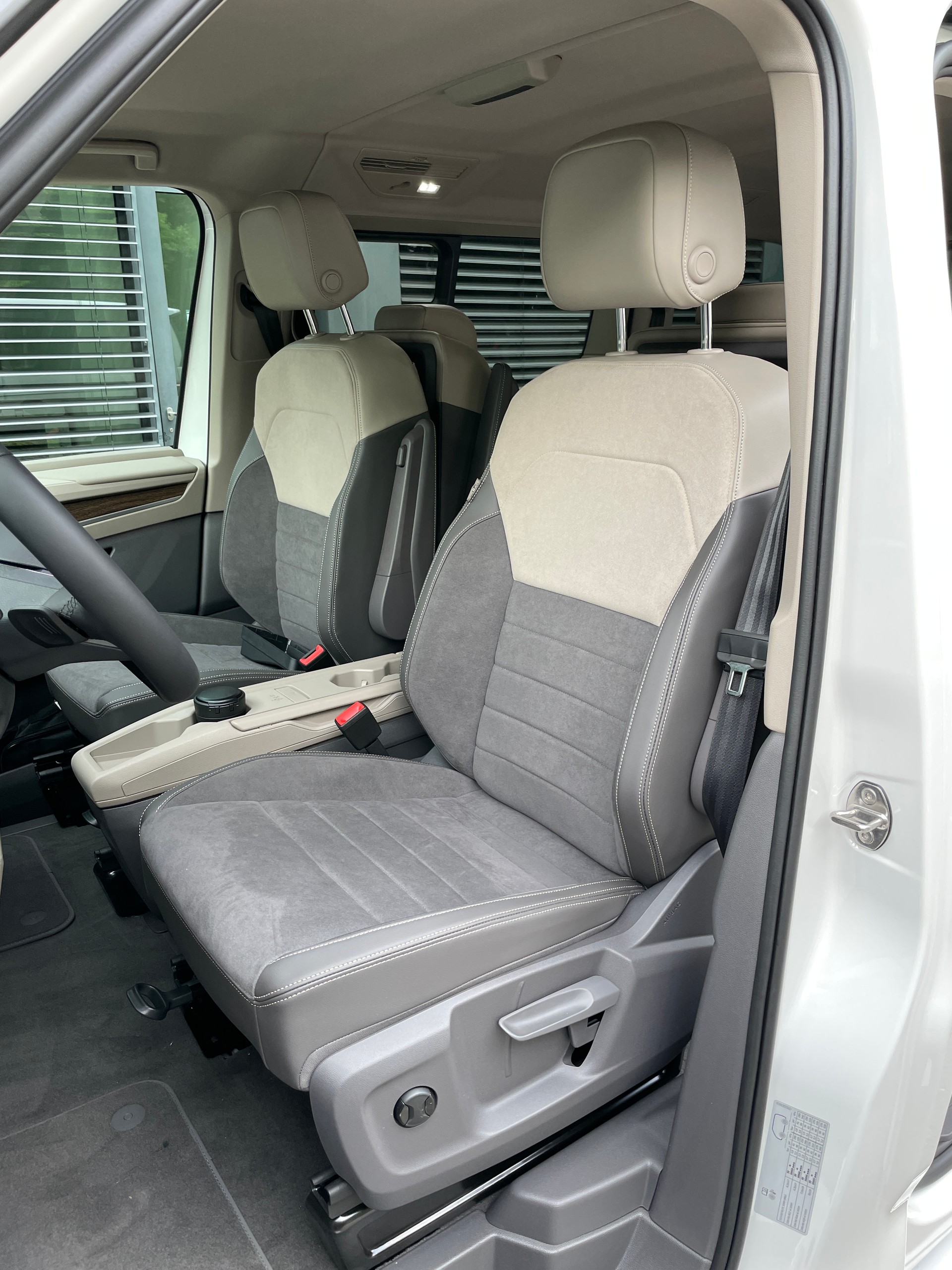 VW Multivan 1.5 eHybrid Style 4Motion DSG-image-11