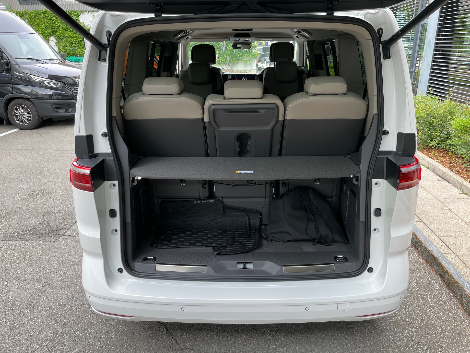 VW Multivan 1.5 eHybrid Style 4Motion DSG-image-5