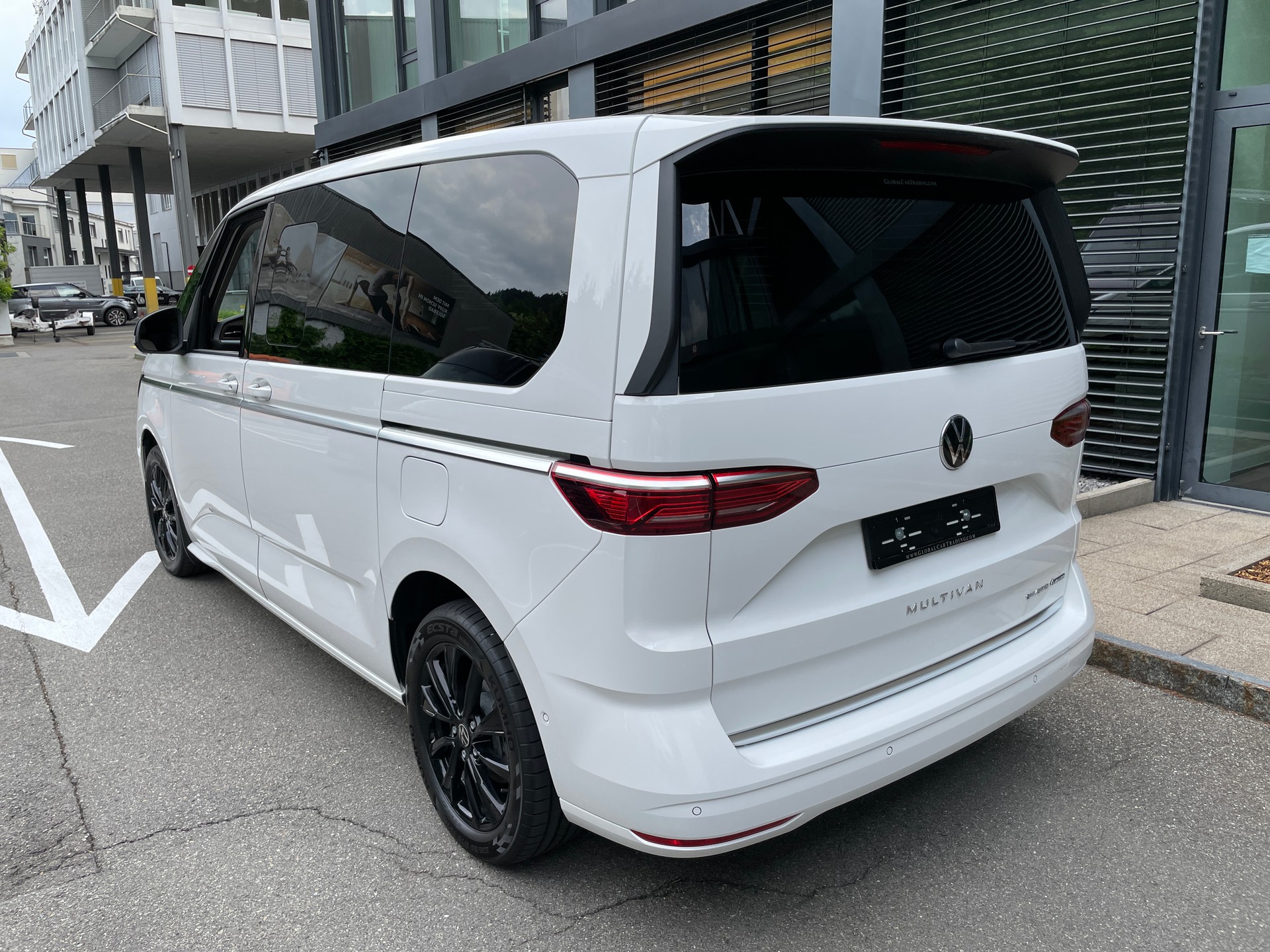 VW Multivan 1.5 eHybrid Style 4Motion DSG-image-6