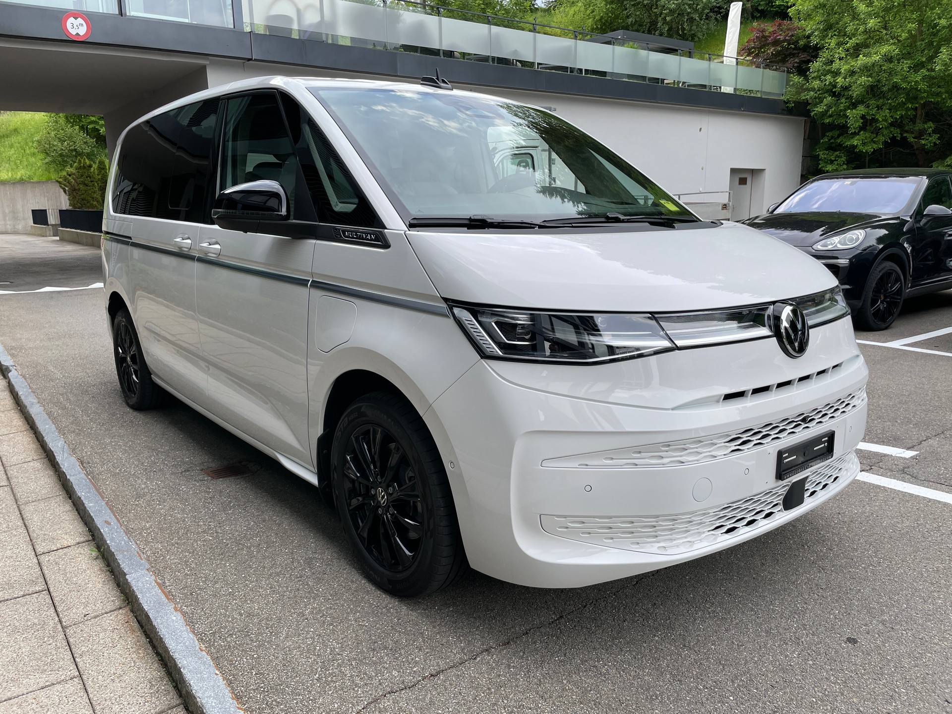 VW Multivan 1.5 eHybrid Style 4Motion DSG-image-2