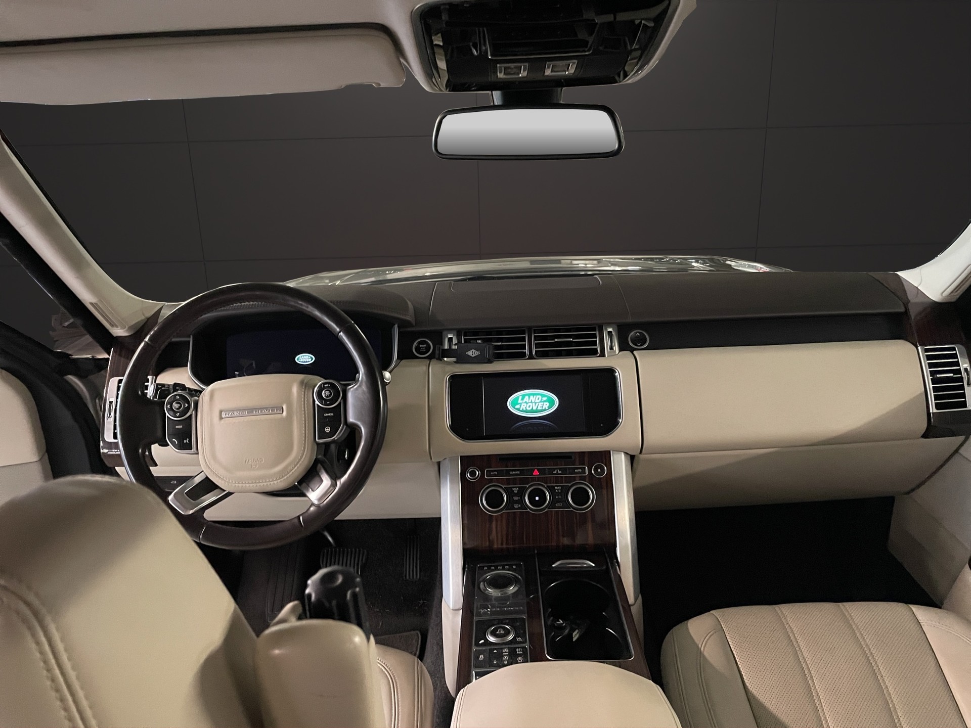 LAND ROVER Range Rover 3.0 TDV6 Vogue Automatic-image-9