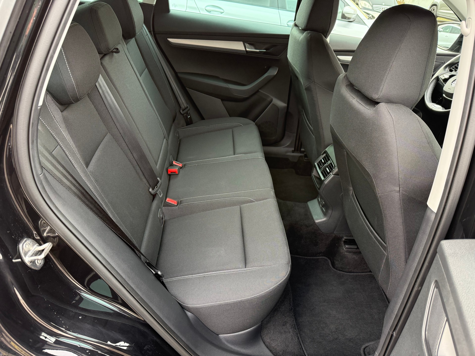 SKODA Karoq 2.0 TDI Ambition 4x4 DSG-image-13