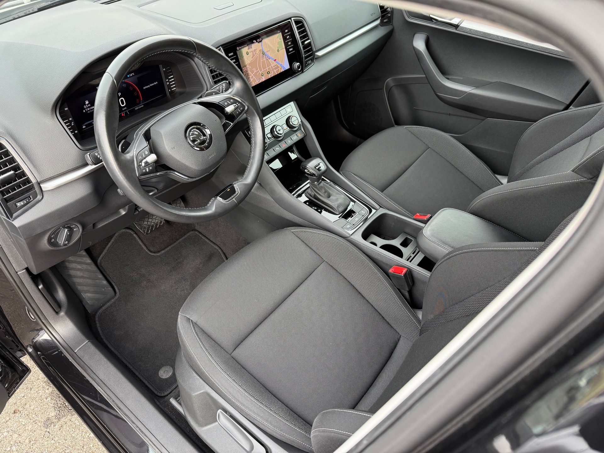 SKODA Karoq 2.0 TDI Ambition 4x4 DSG-image-6
