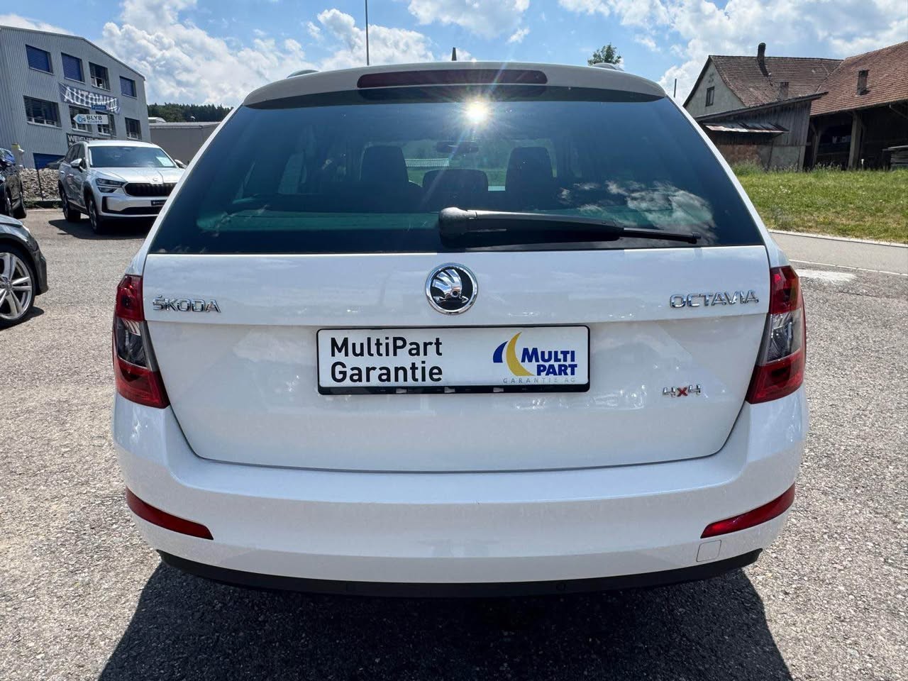 SKODA Octavia Combi 1.8 TSI Fresh 4x4 DSG-image-8