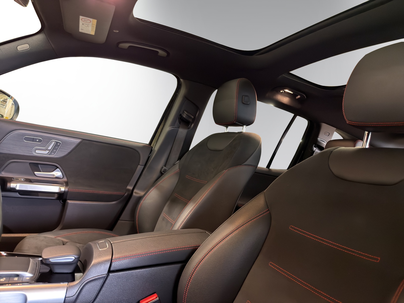 MERCEDES-BENZ EQB 350 AMG Line 4Matic-image-9