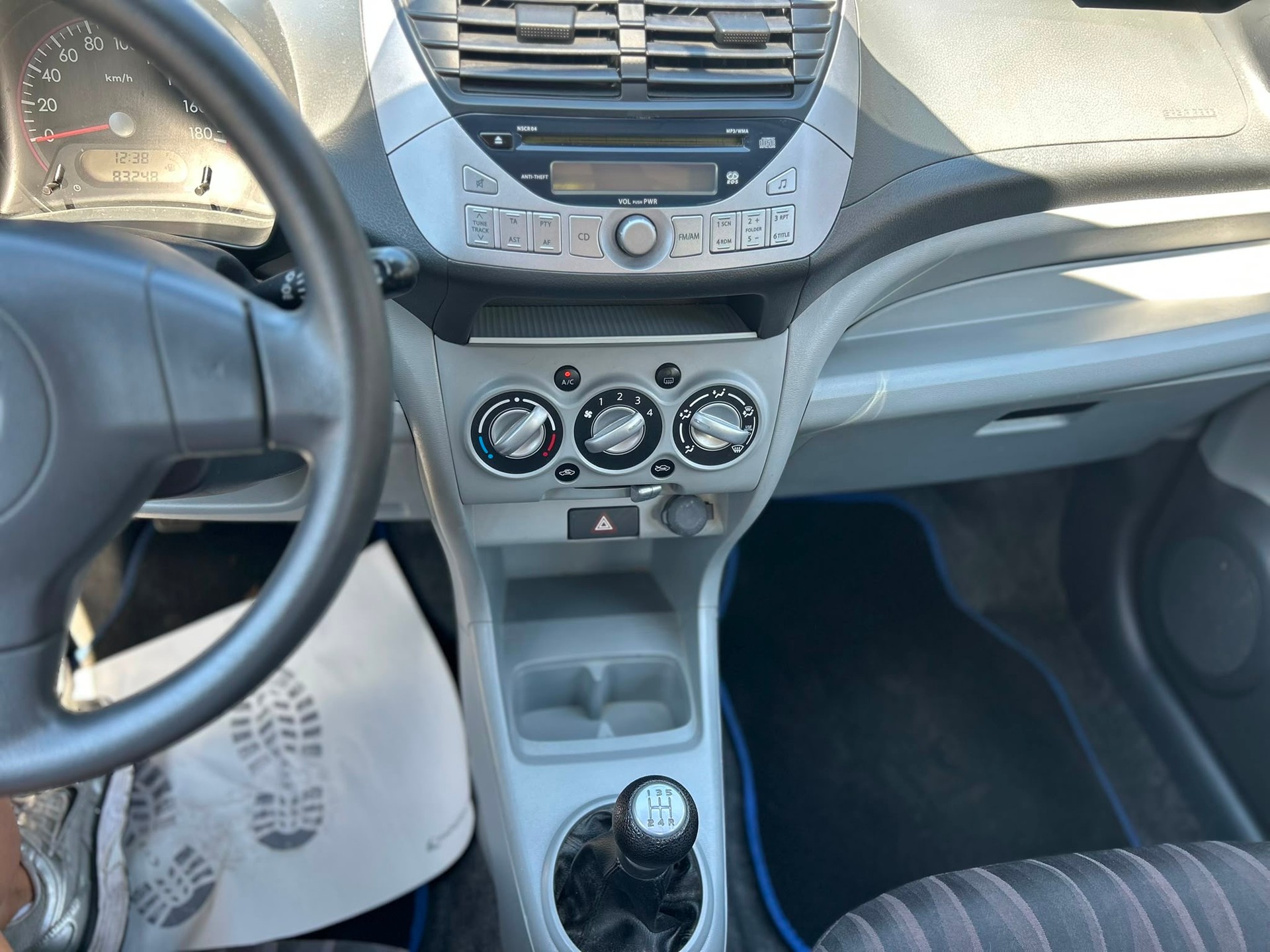 NISSAN Pixo 1.0 acenta-image-8