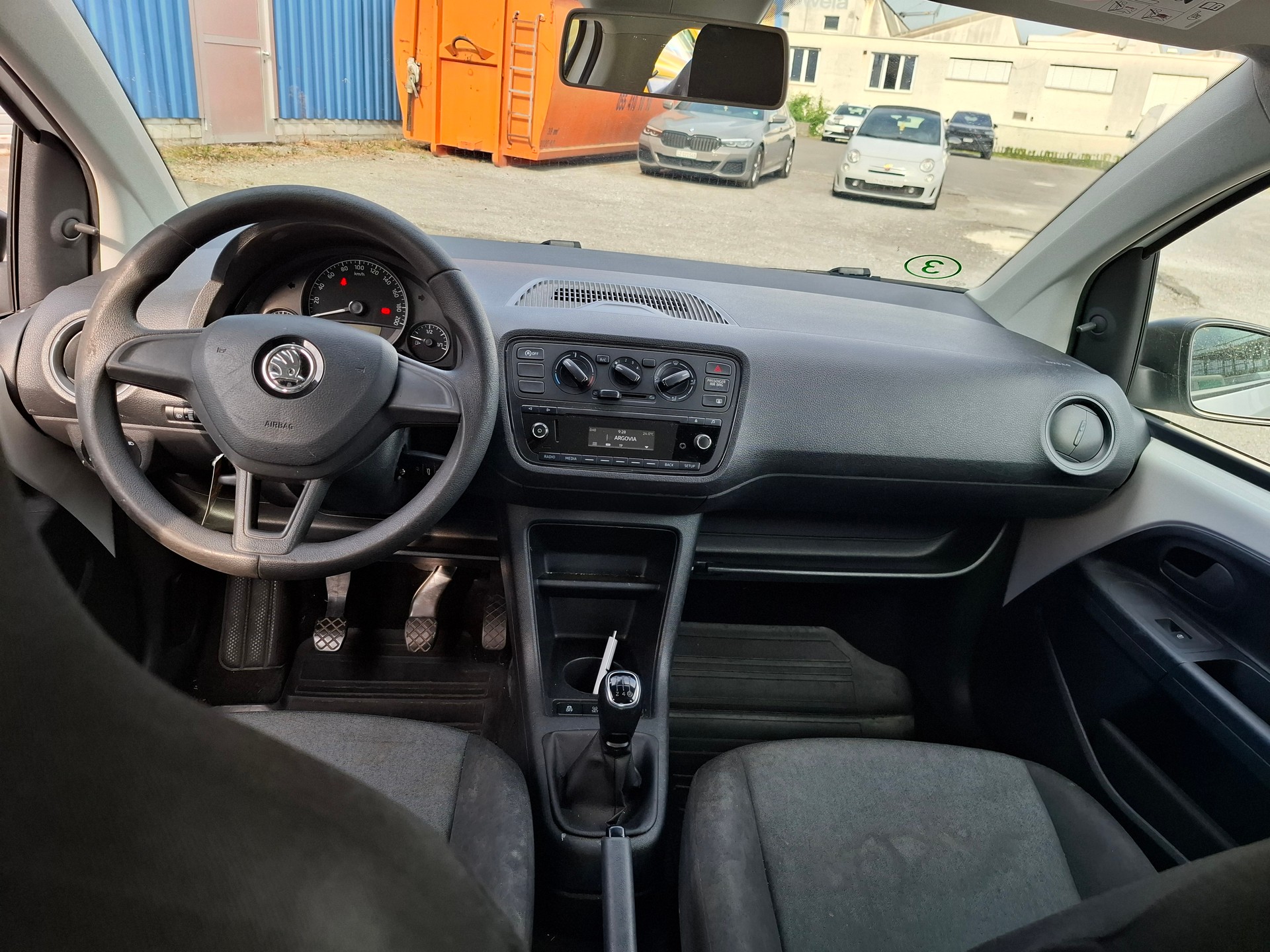 SKODA Citigo 1.0 G-tec Style-image-8
