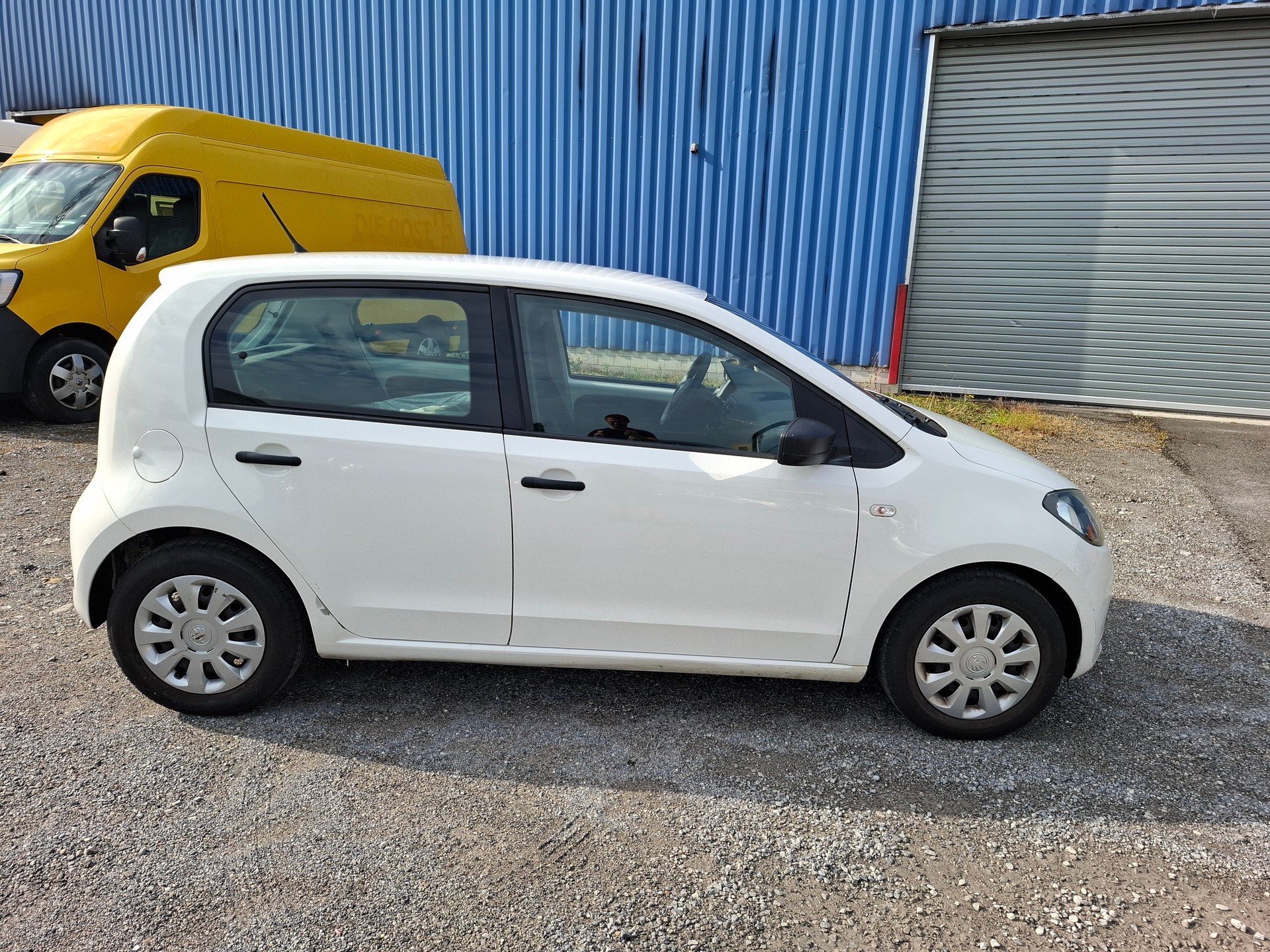 SKODA Citigo 1.0 G-tec Style-image-4