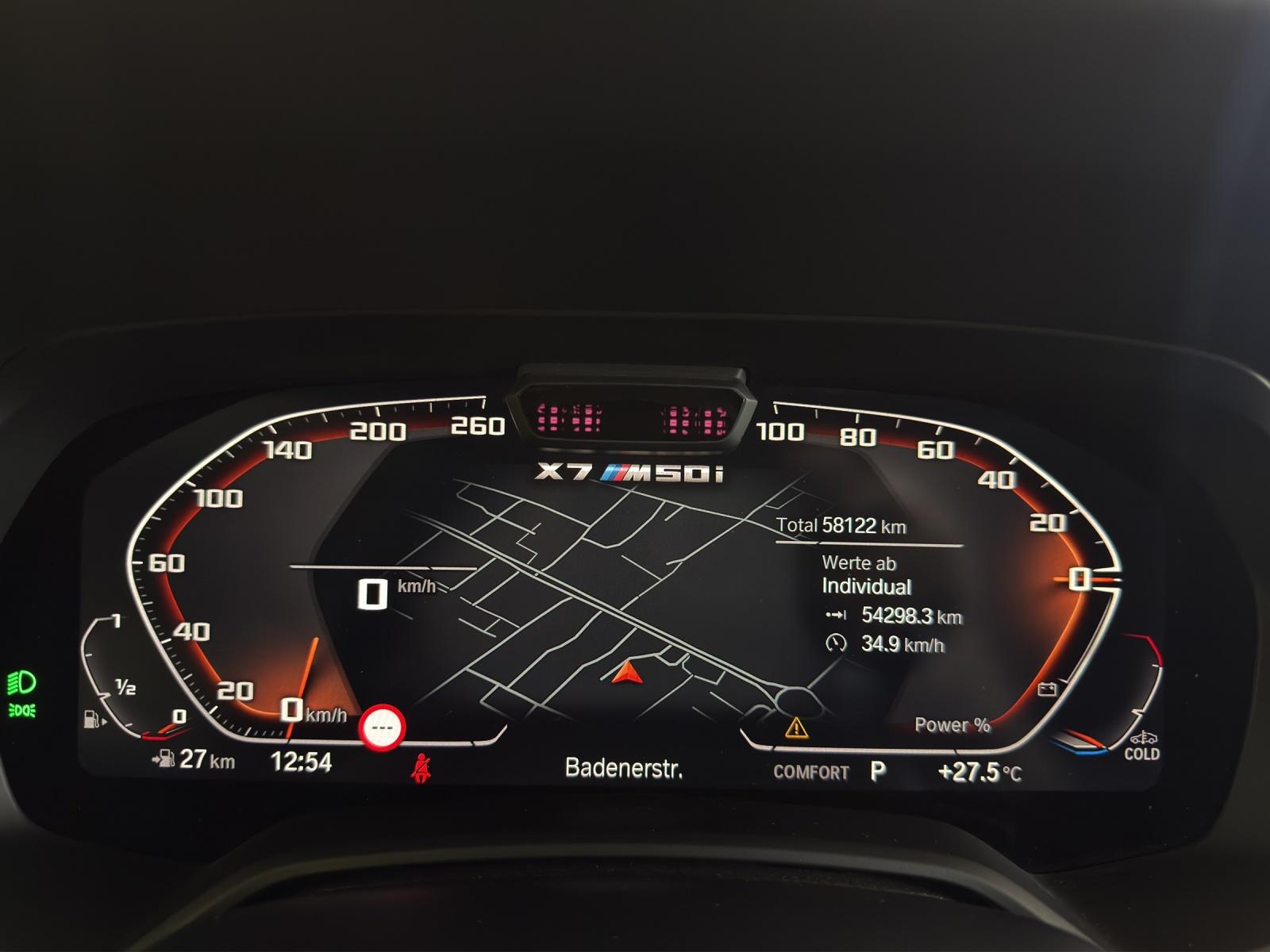 BMW X7 M50i-image-11